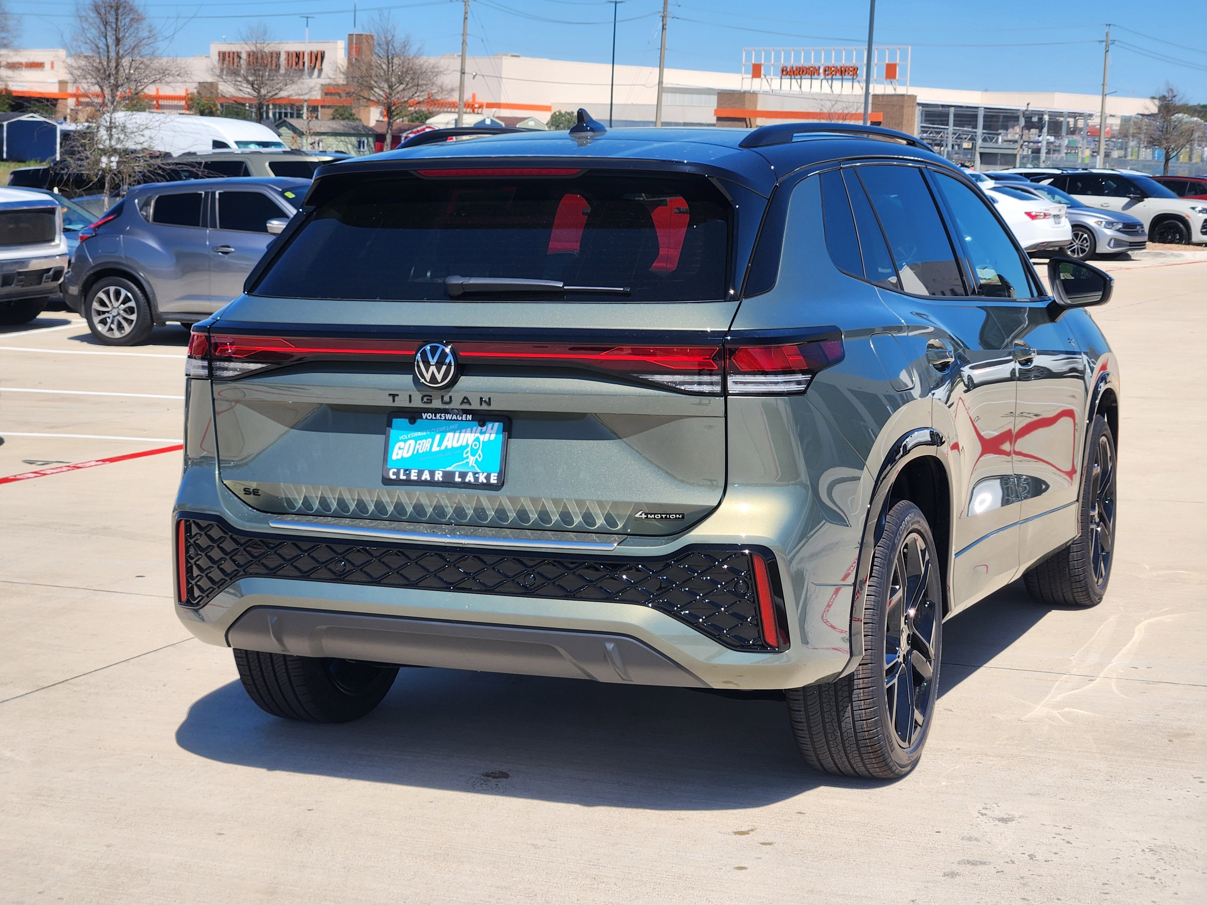 2026 Volkswagen Tiguan SE R-Line Black