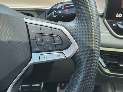 2025 Volkswagen Tiguan SE R-Line Black