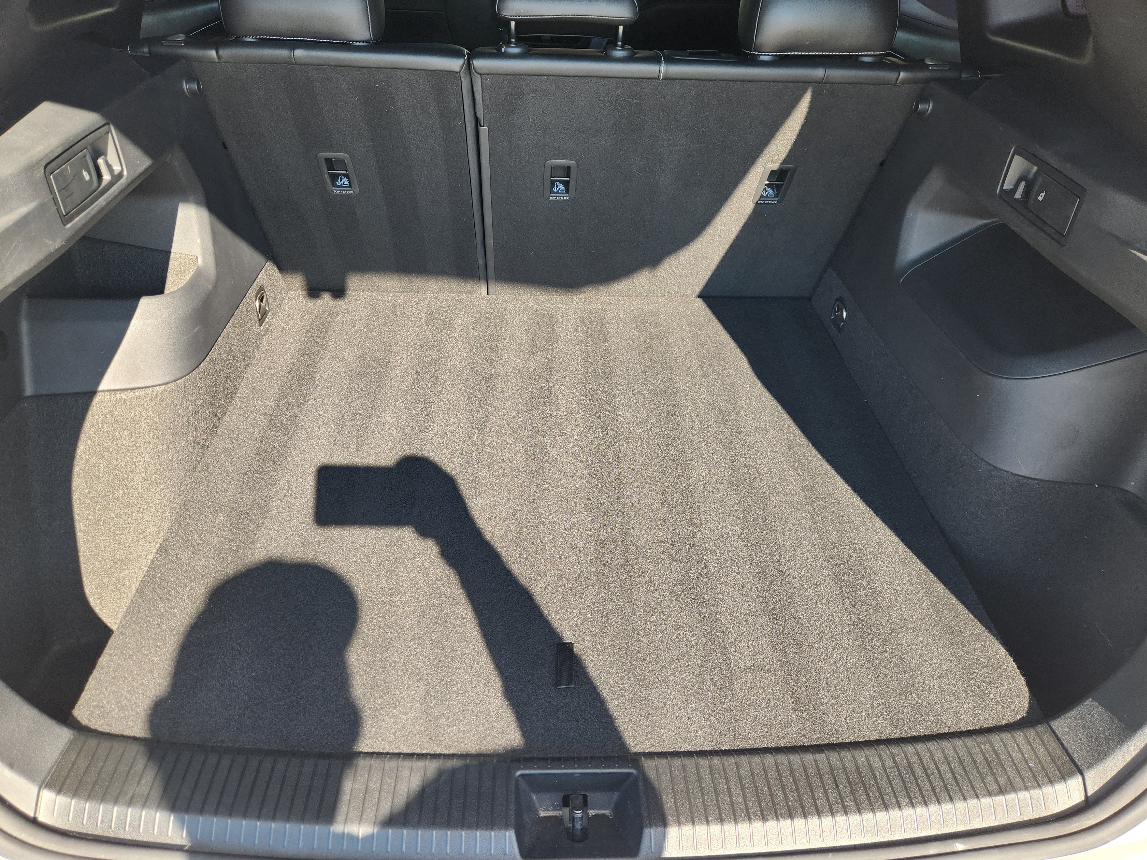 2025 Volkswagen Tiguan SE R-Line Black