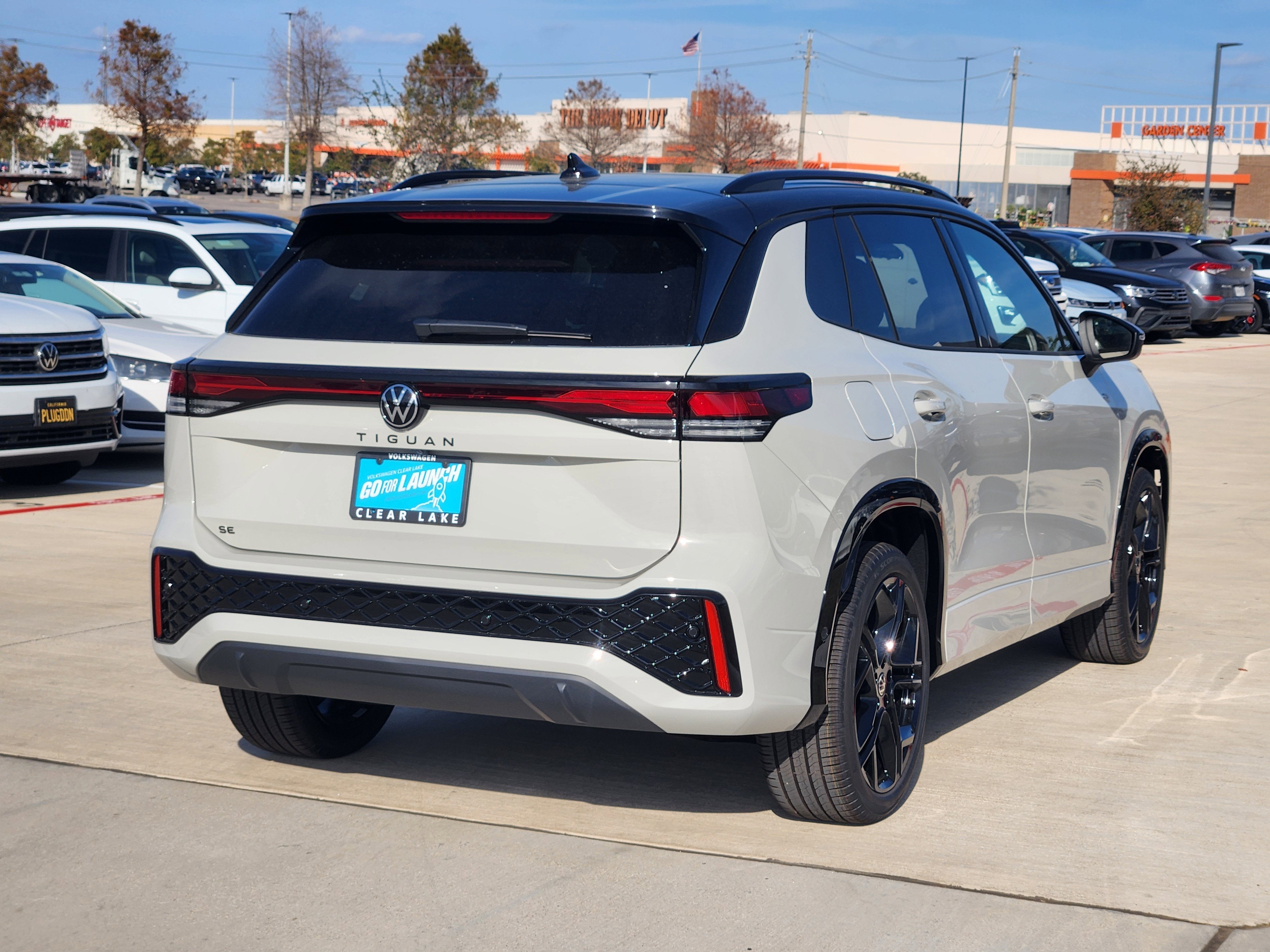 2026 Volkswagen Tiguan SE R-Line Black