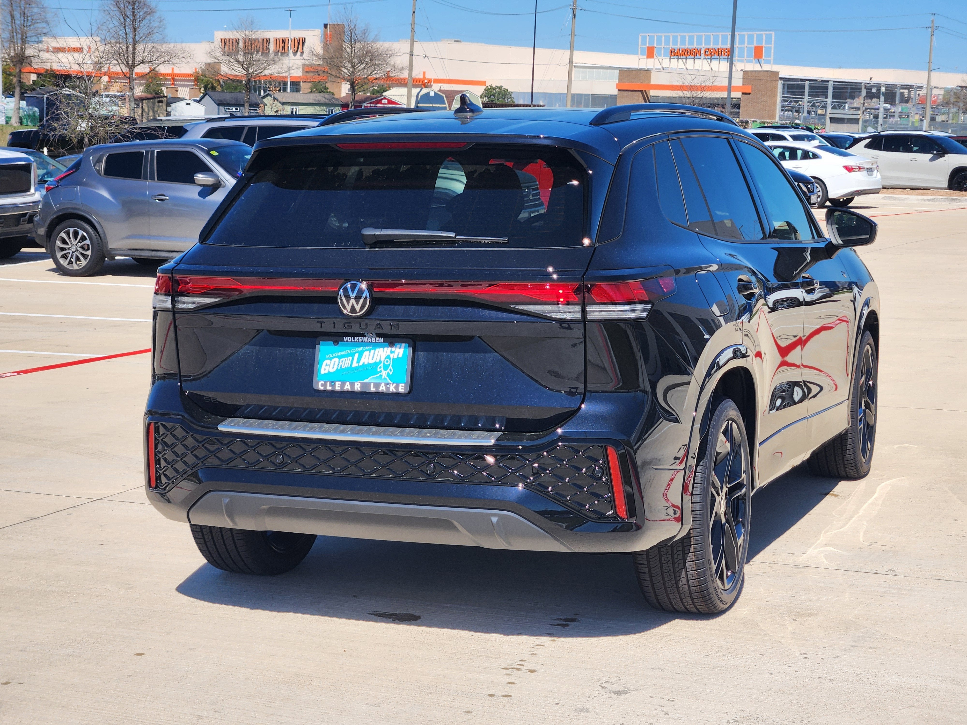 2026 Volkswagen Tiguan SE R-Line Black