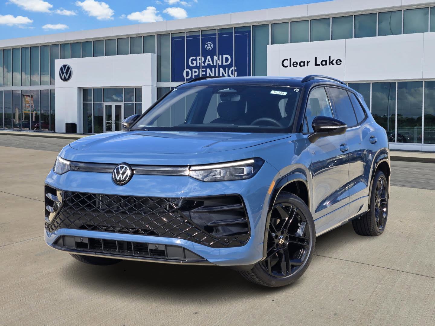 2026 Volkswagen Tiguan SE R-Line Black