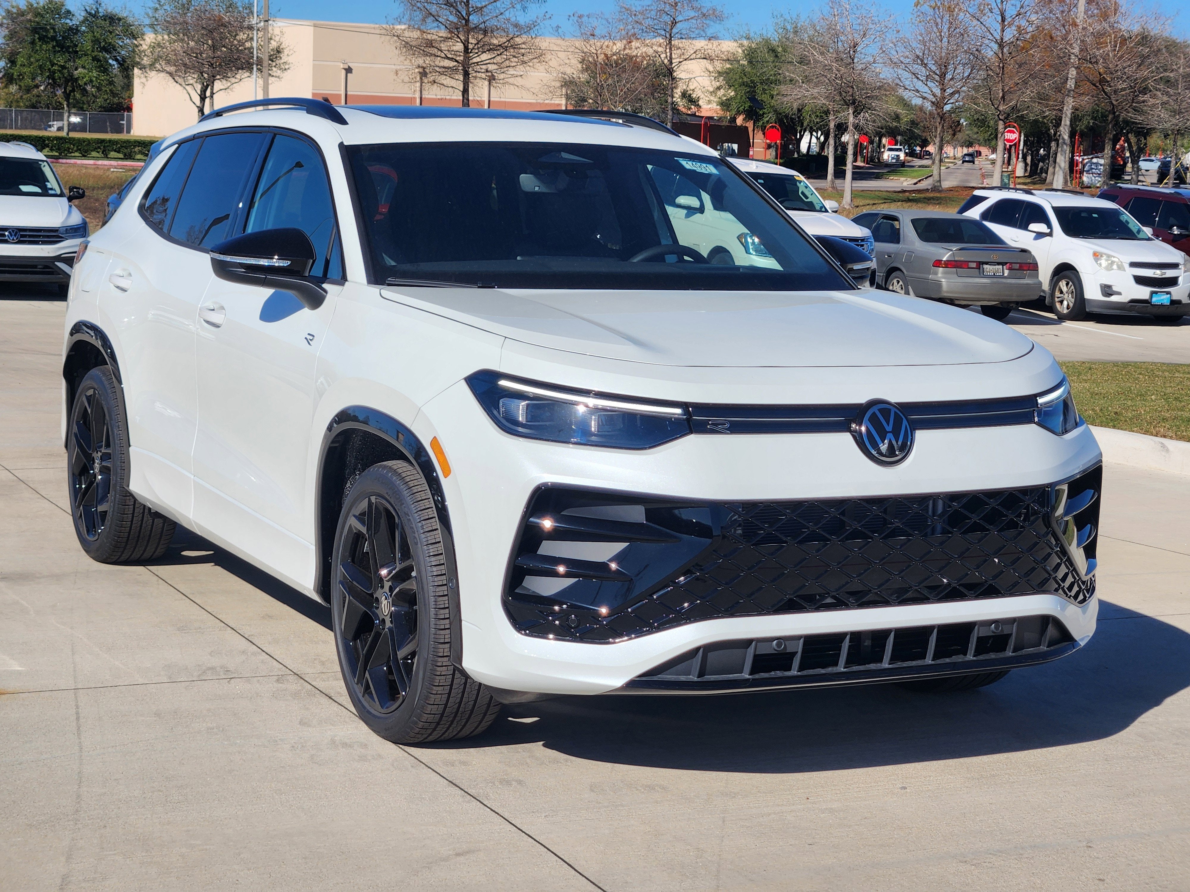 2026 Volkswagen Tiguan SE R-Line Black