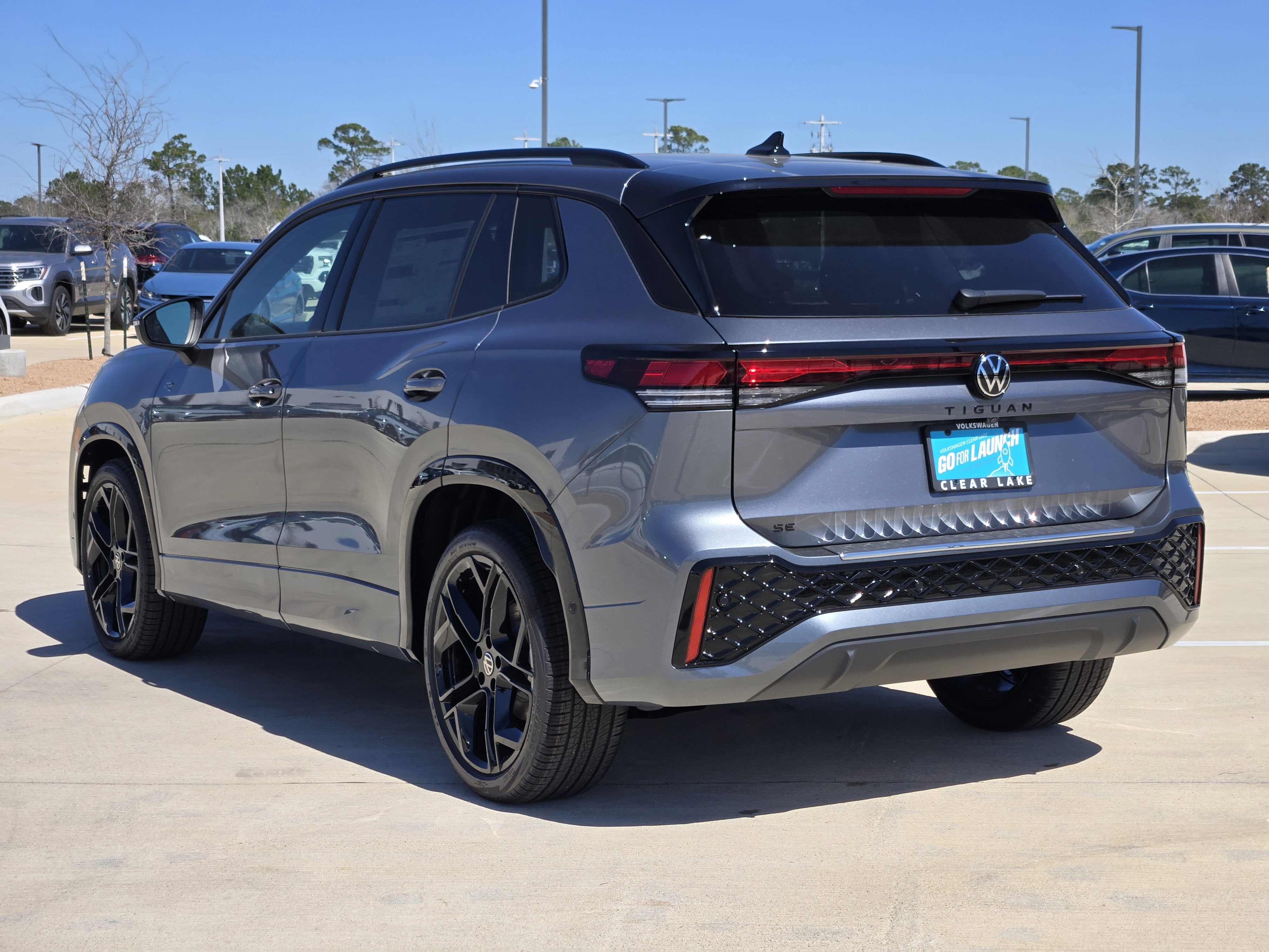 2026 Volkswagen Tiguan SE R-Line Black