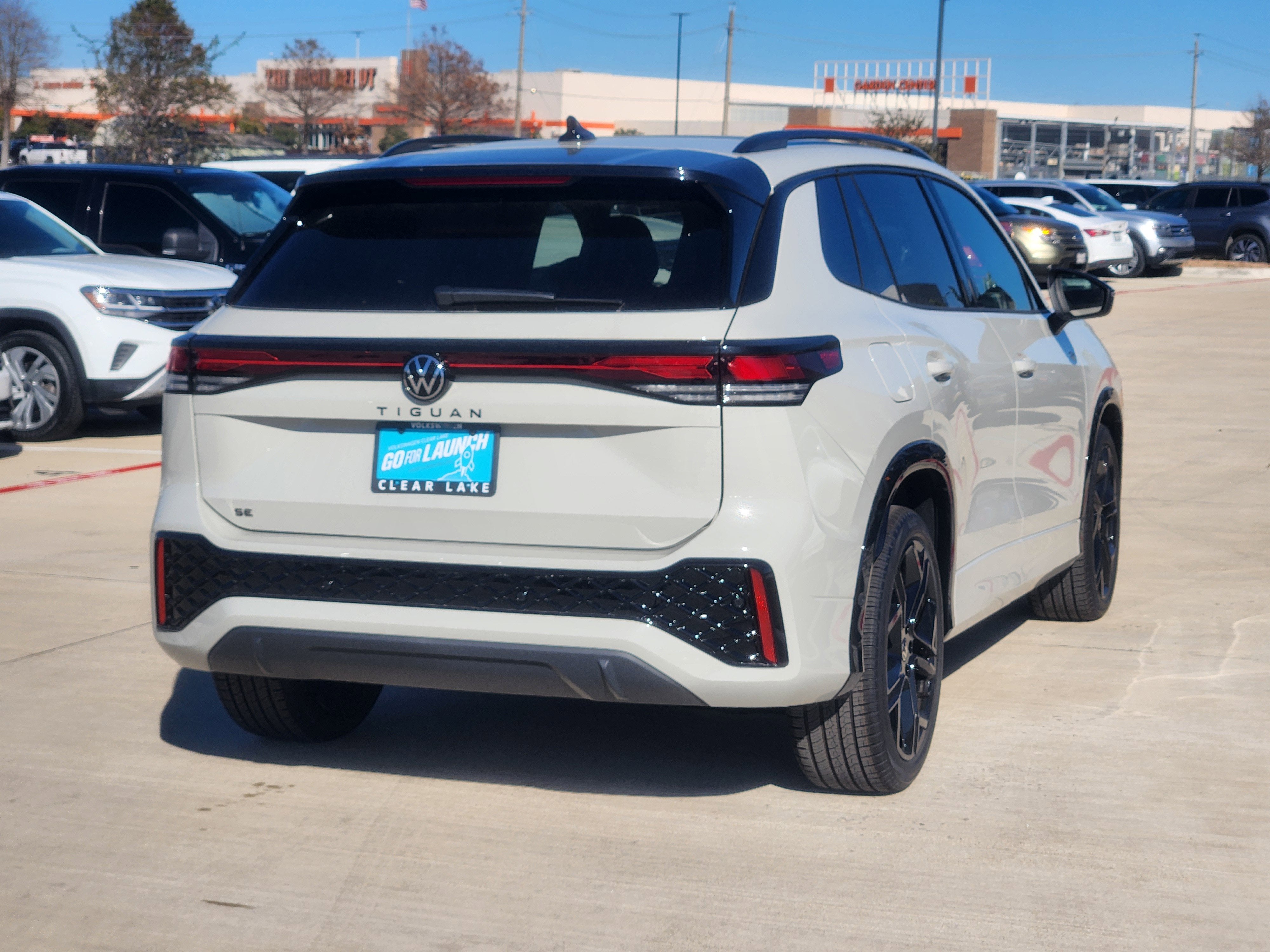 2026 Volkswagen Tiguan SE R-Line Black