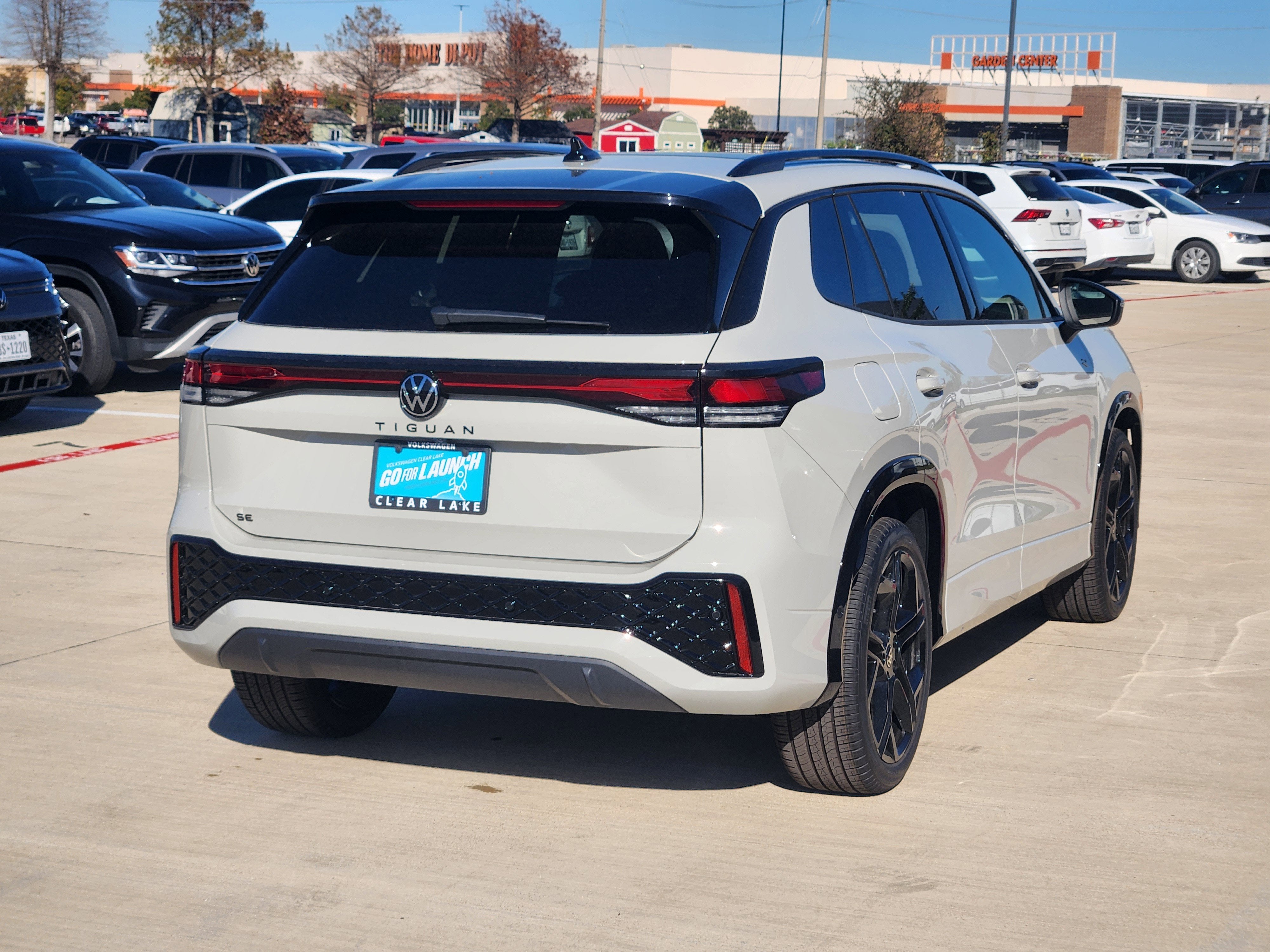 2026 Volkswagen Tiguan SE R-Line Black