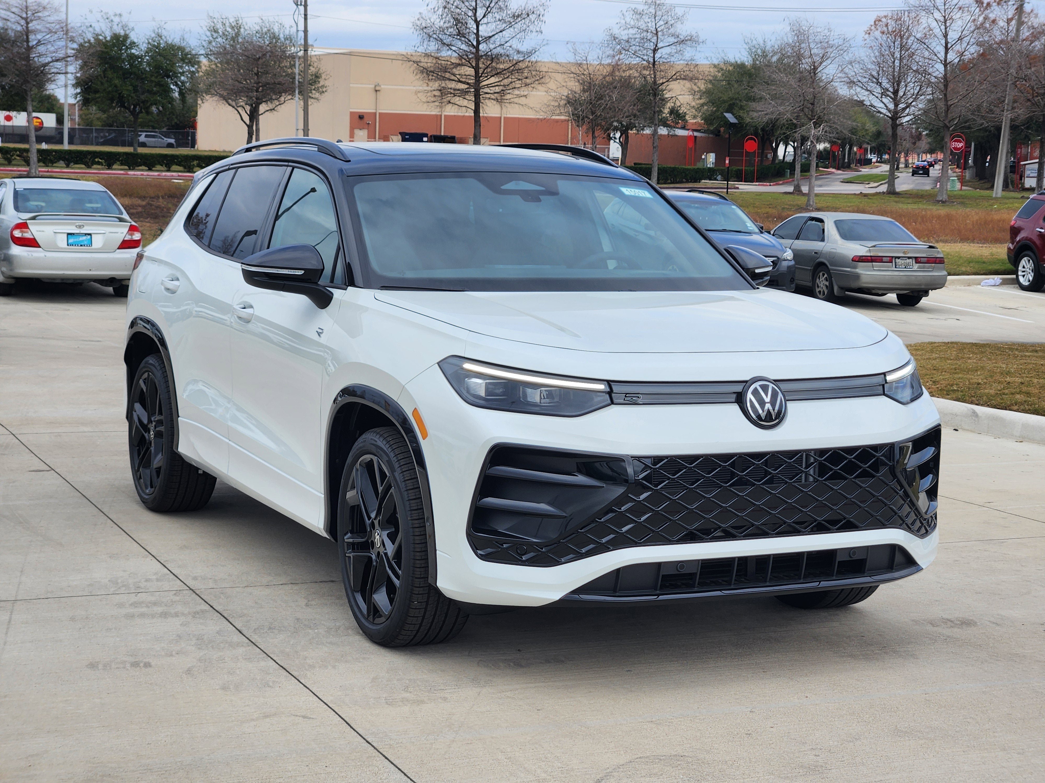 2026 Volkswagen Tiguan SE R-Line Black