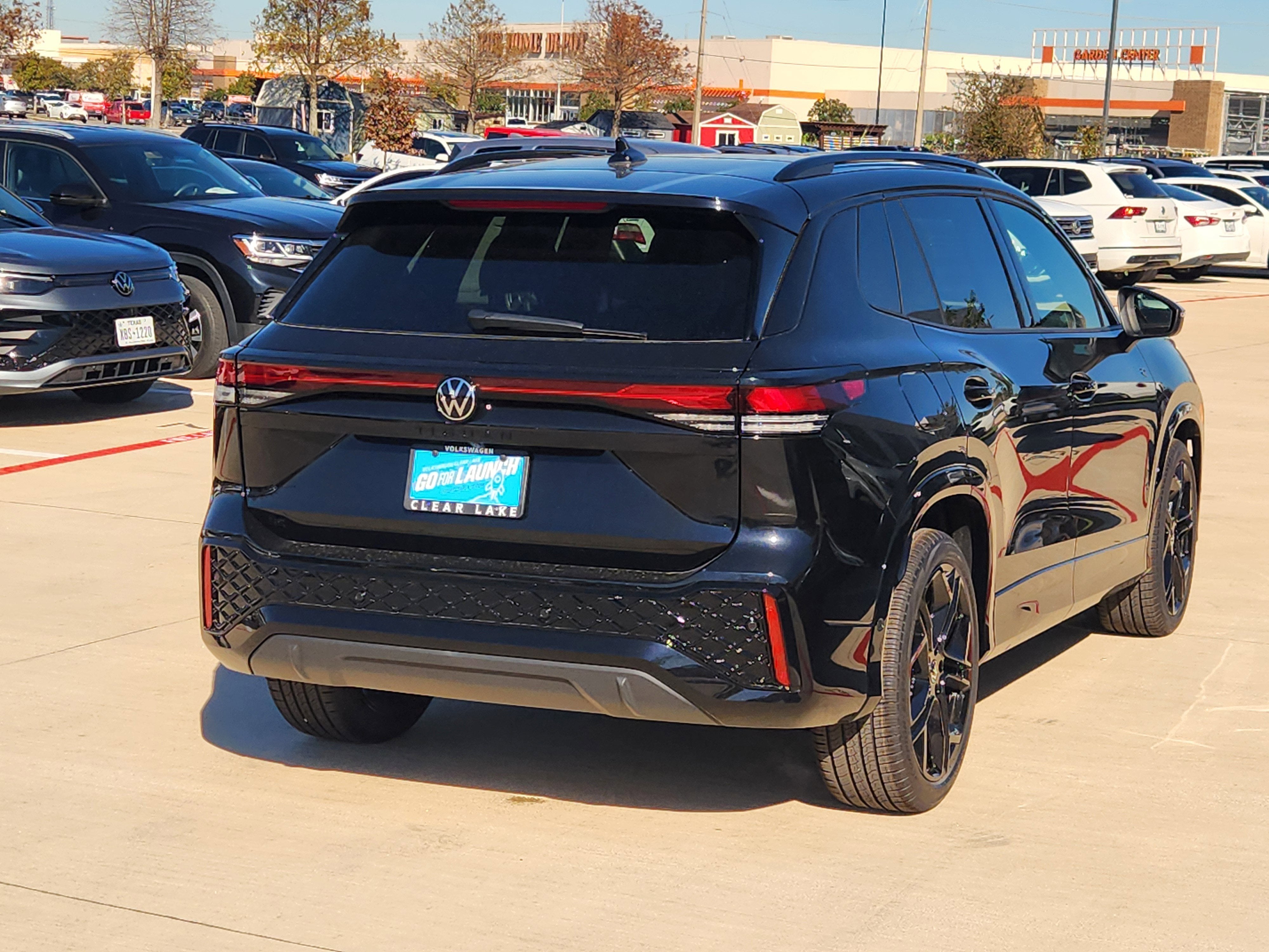 2026 Volkswagen Tiguan SE R-Line Black