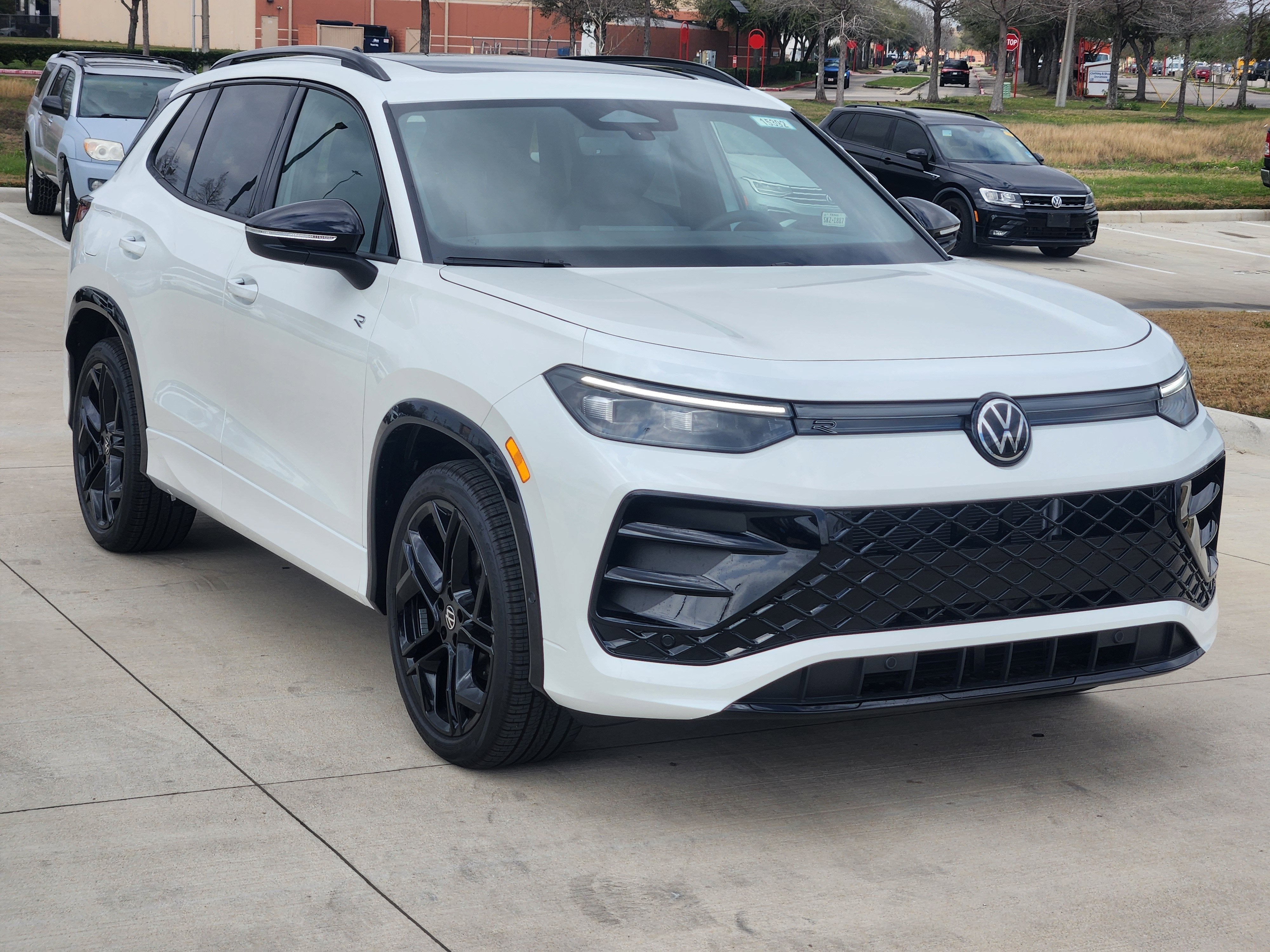 2026 Volkswagen Tiguan SE R-Line Black