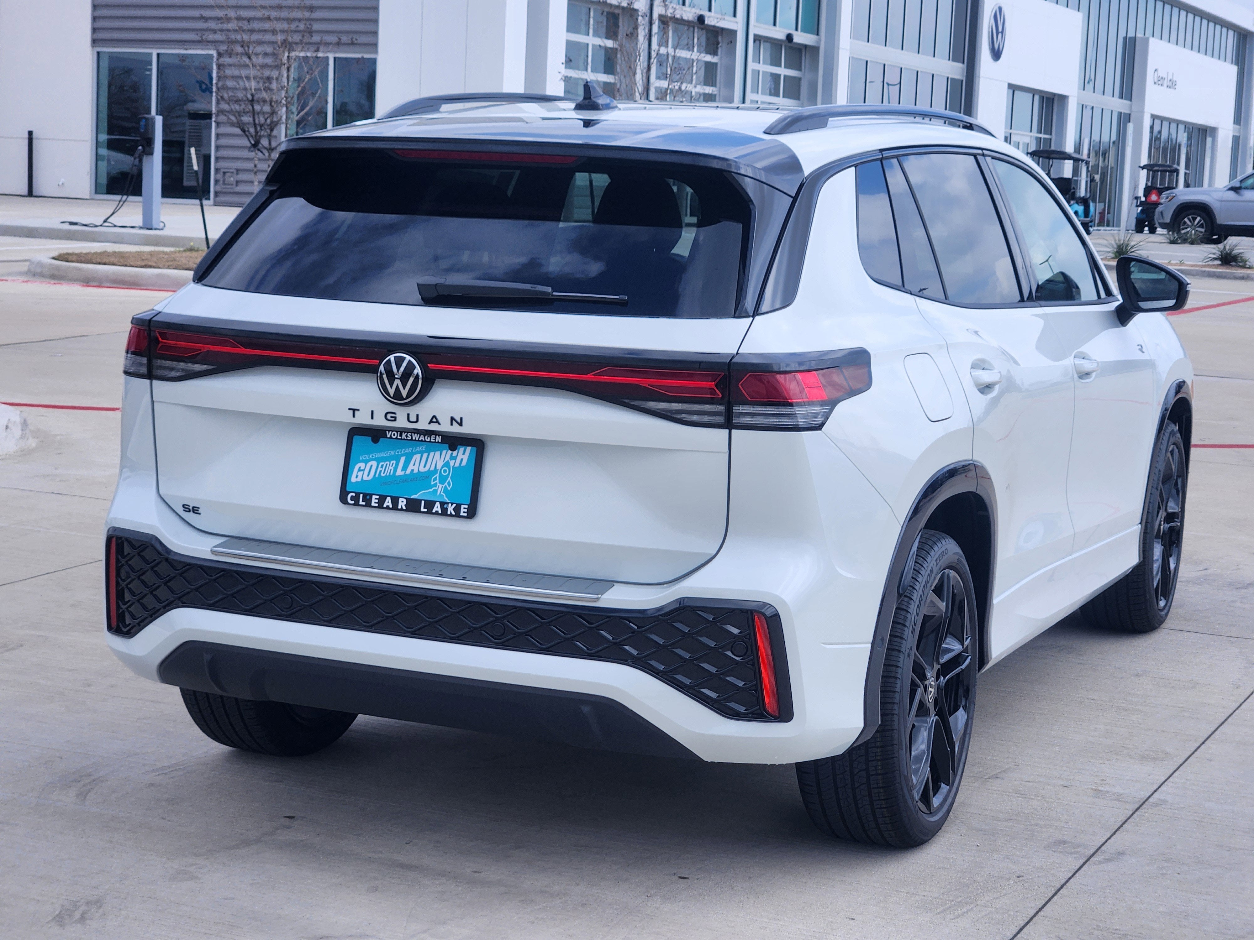 2026 Volkswagen Tiguan SE R-Line Black