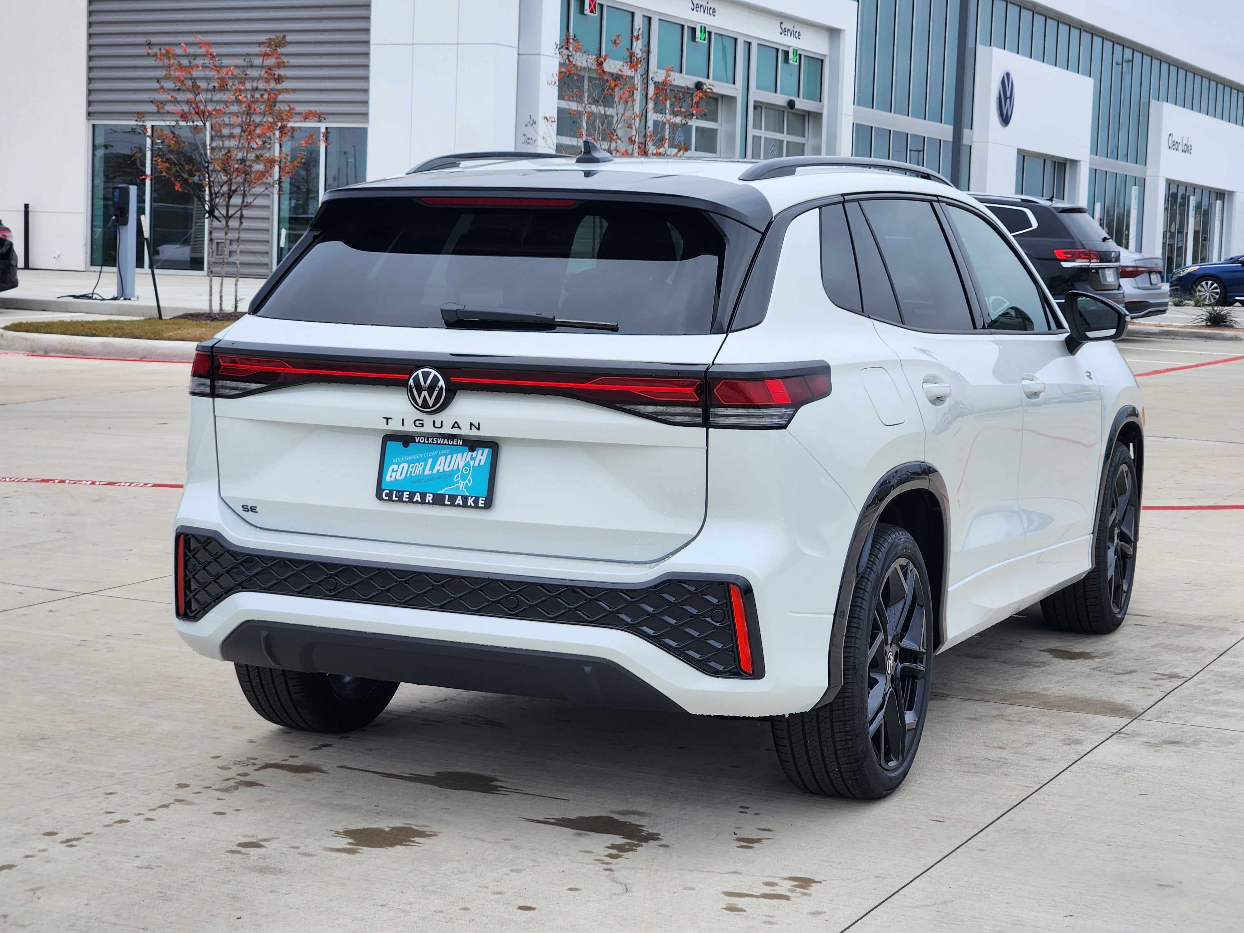 2026 Volkswagen Tiguan SE R-Line Black