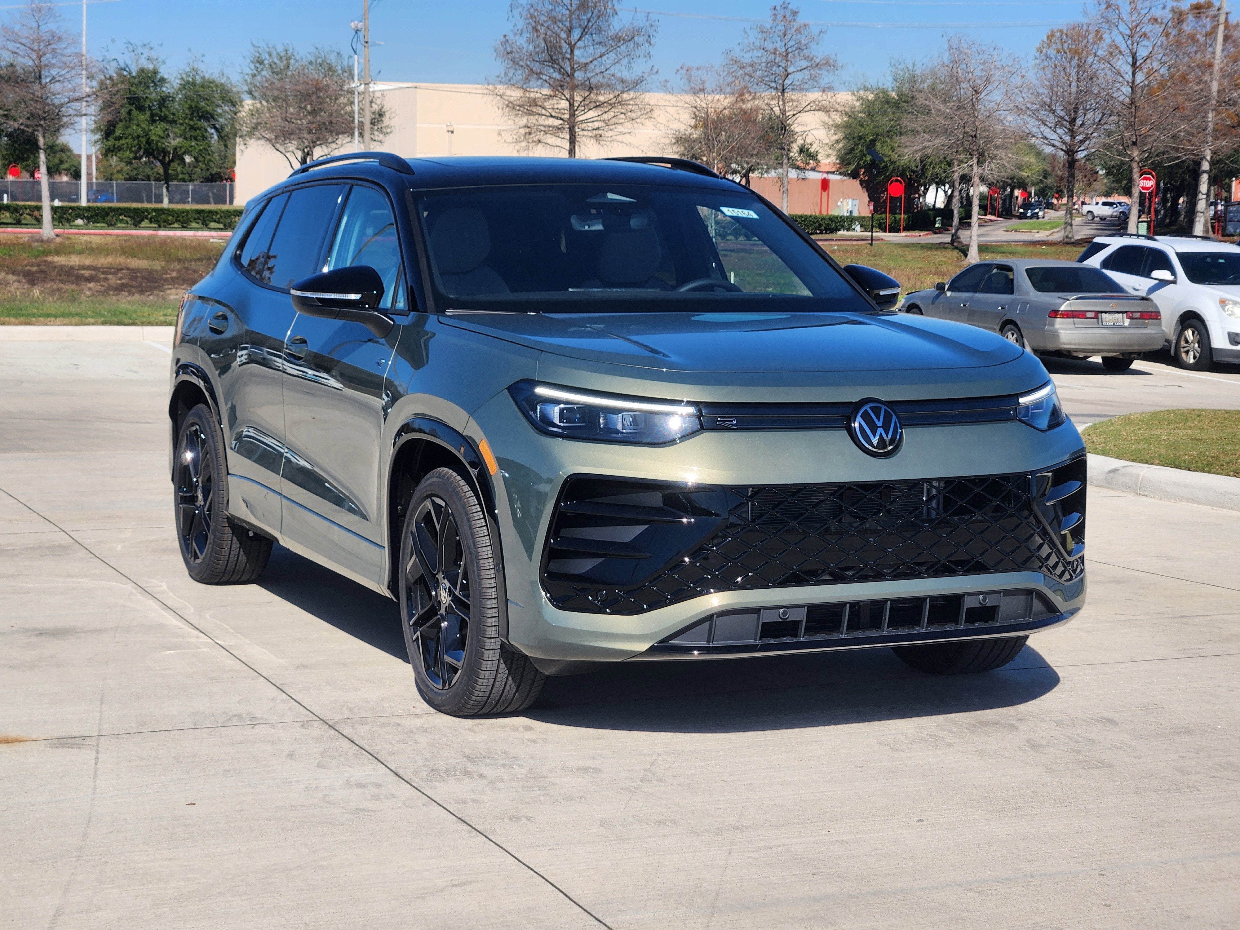 2026 Volkswagen Tiguan SE R-Line Black