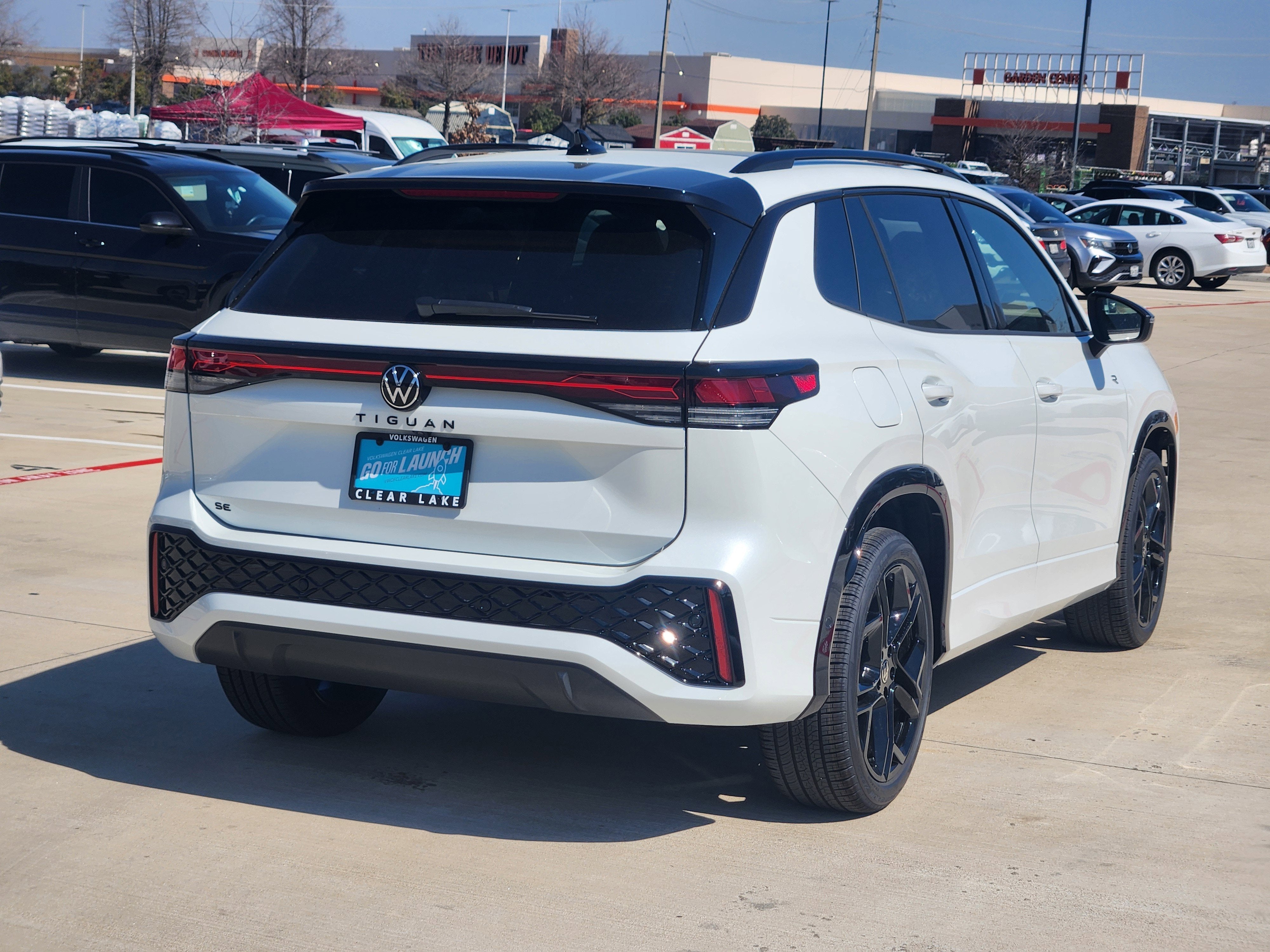 2026 Volkswagen Tiguan SE R-Line Black