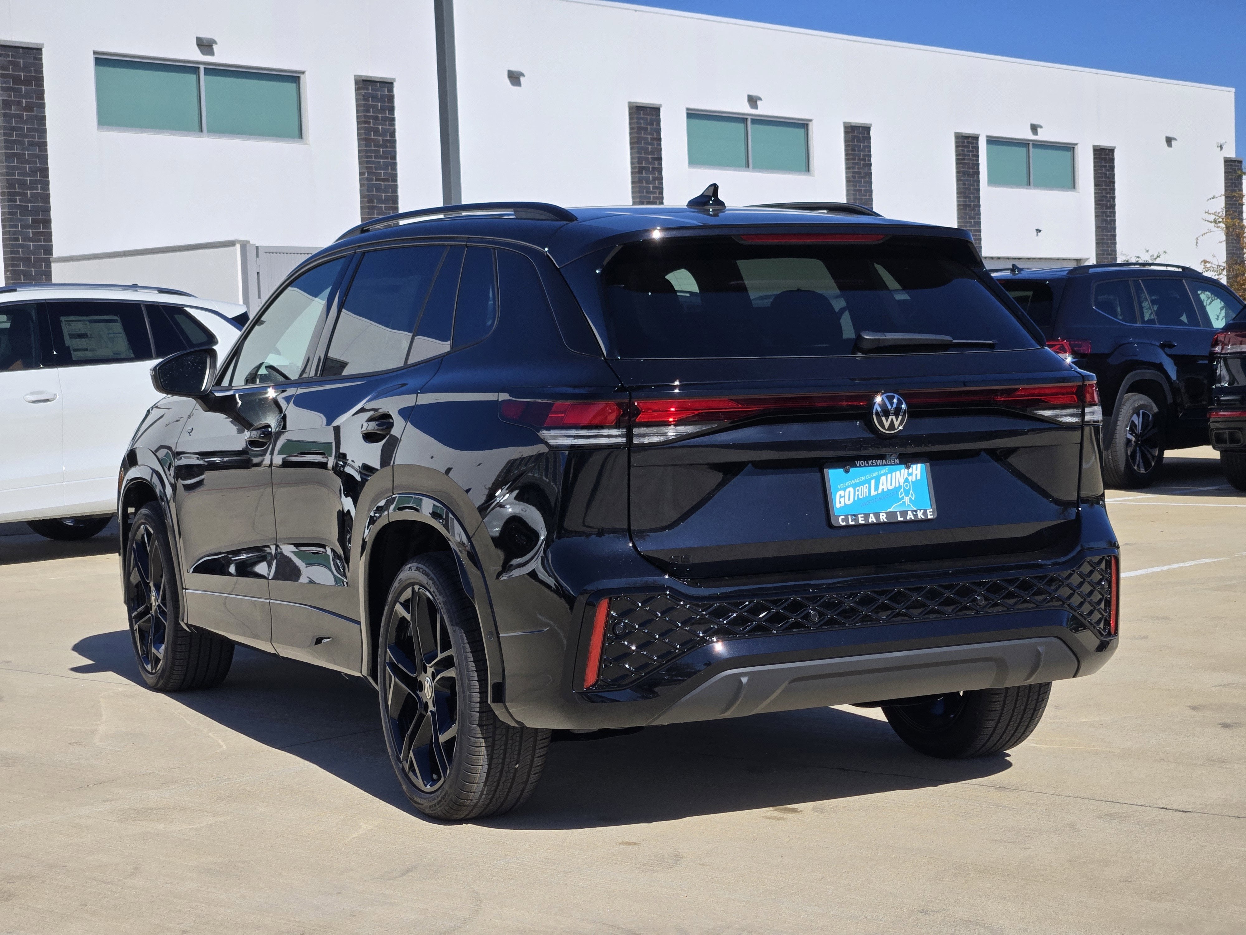 2026 Volkswagen Tiguan SE R-Line Black