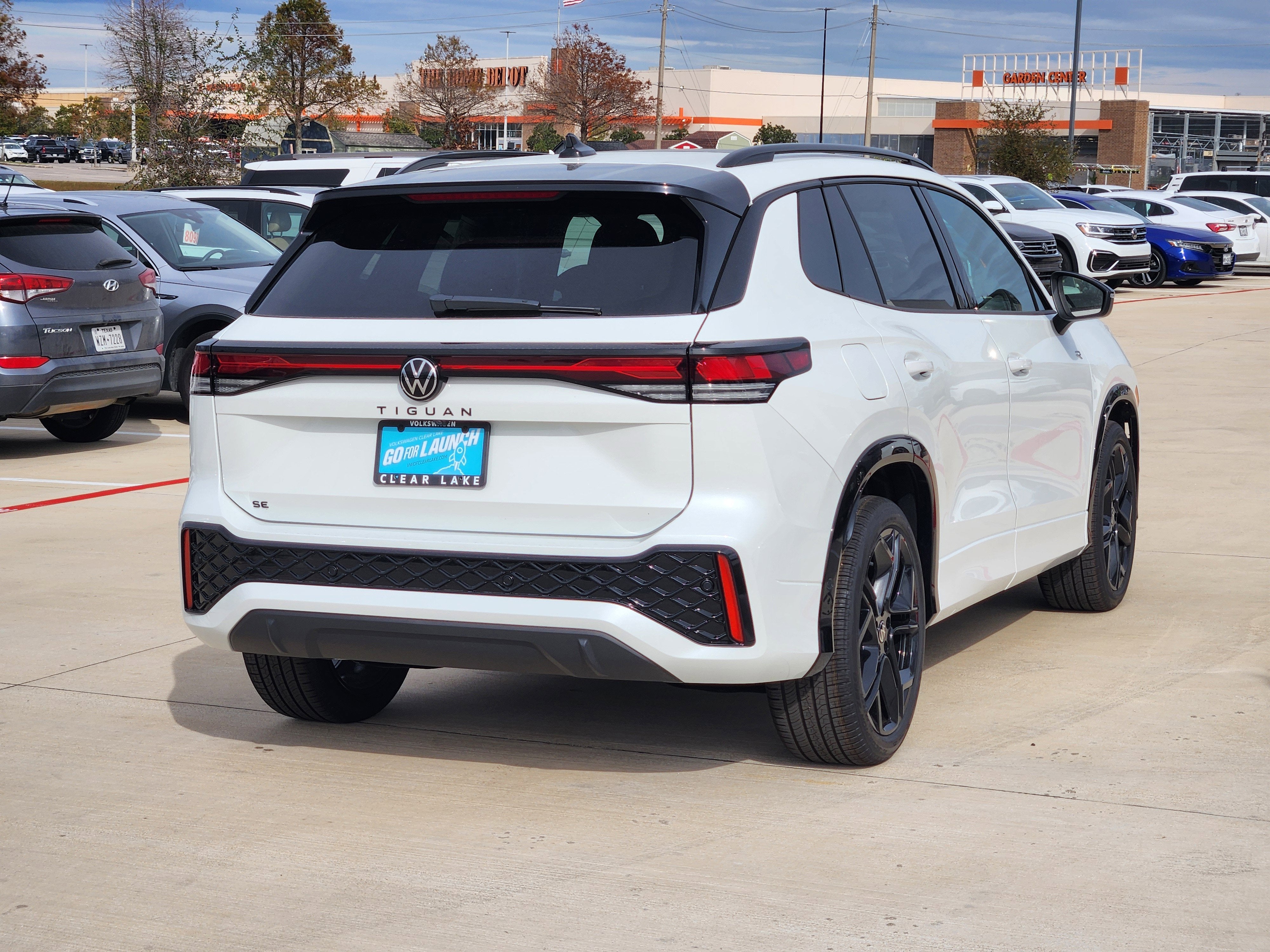 2026 Volkswagen Tiguan SE R-Line Black