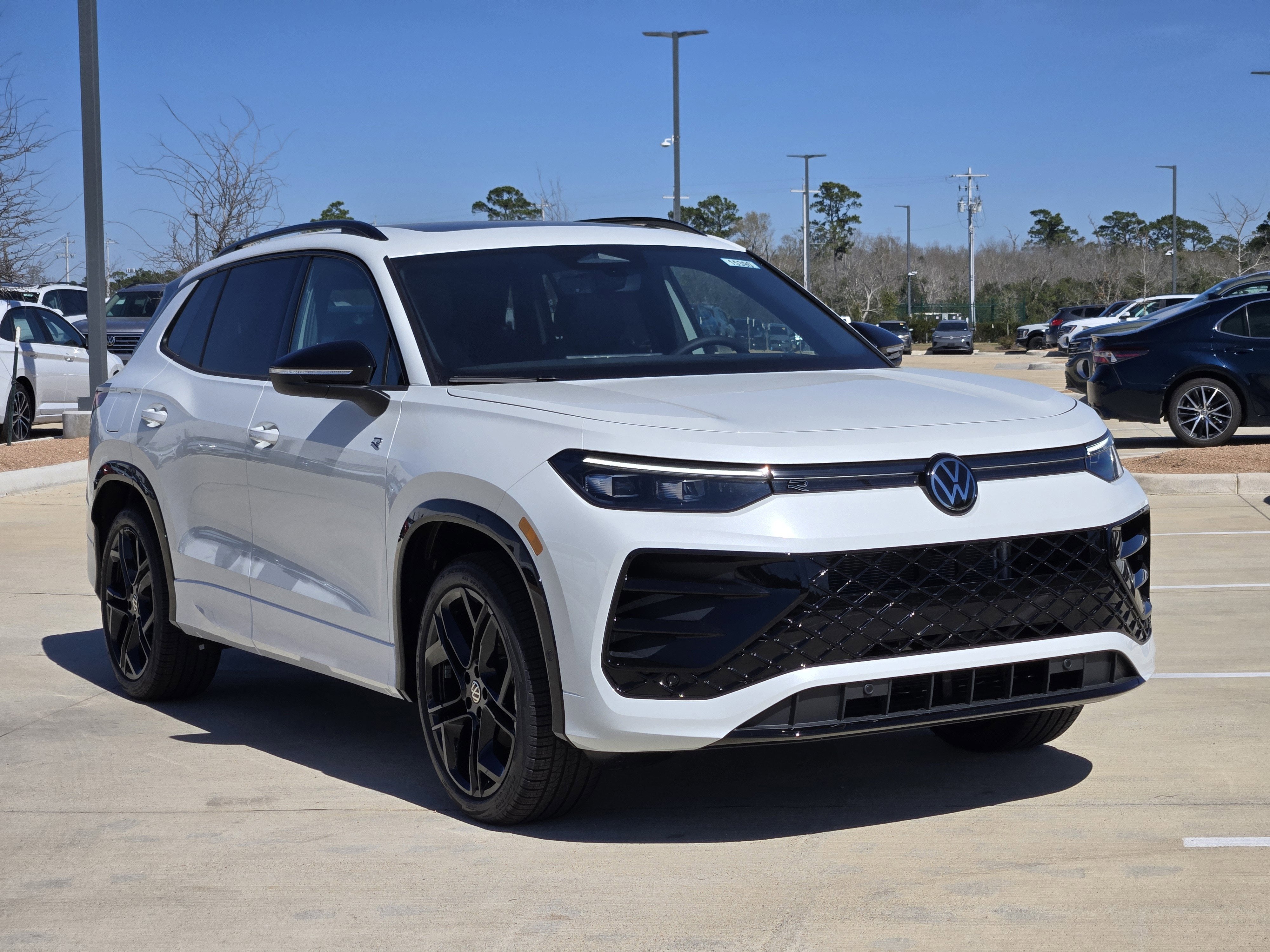 2026 Volkswagen Tiguan SE R-Line Black