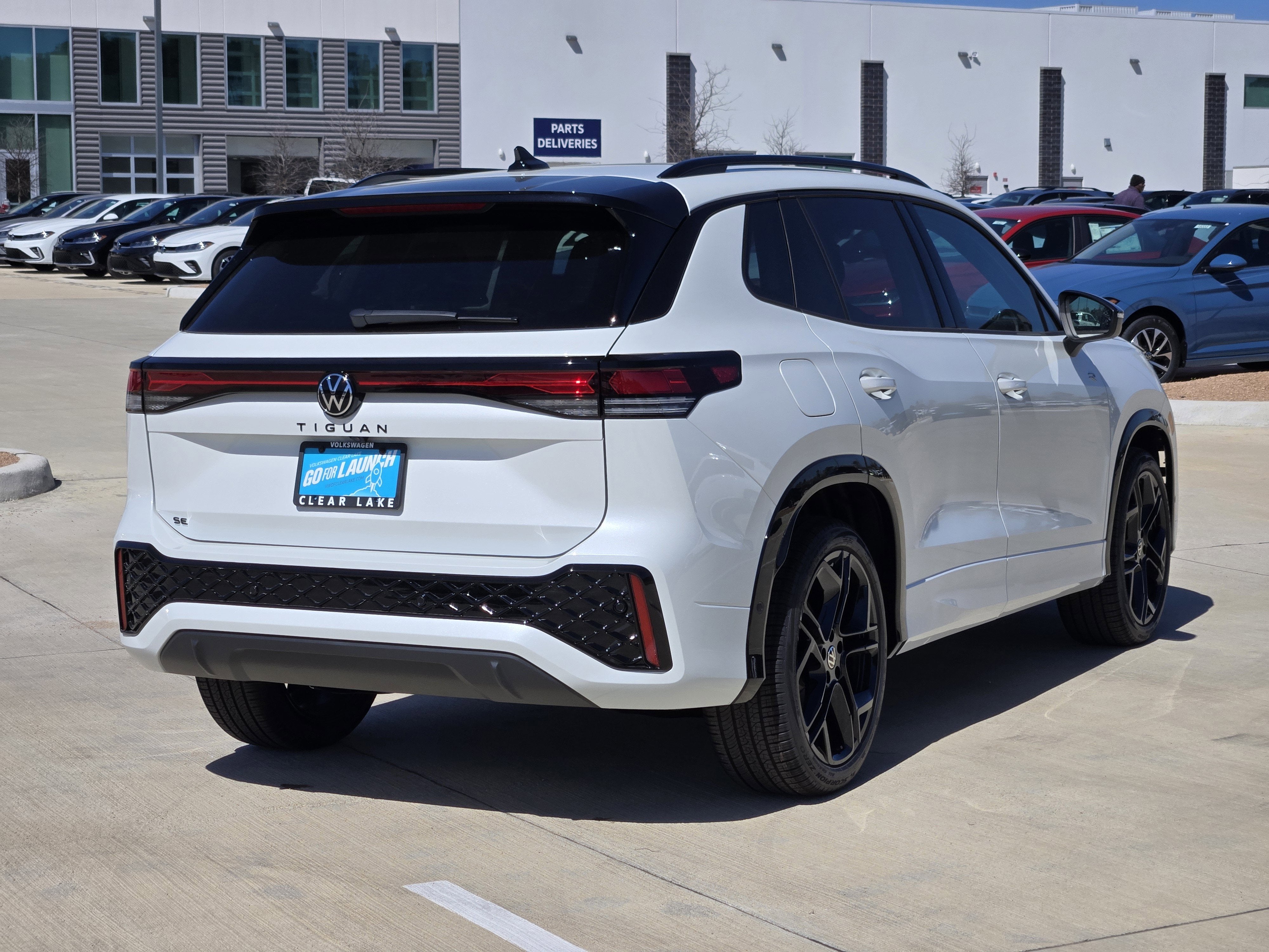 2026 Volkswagen Tiguan SE R-Line Black