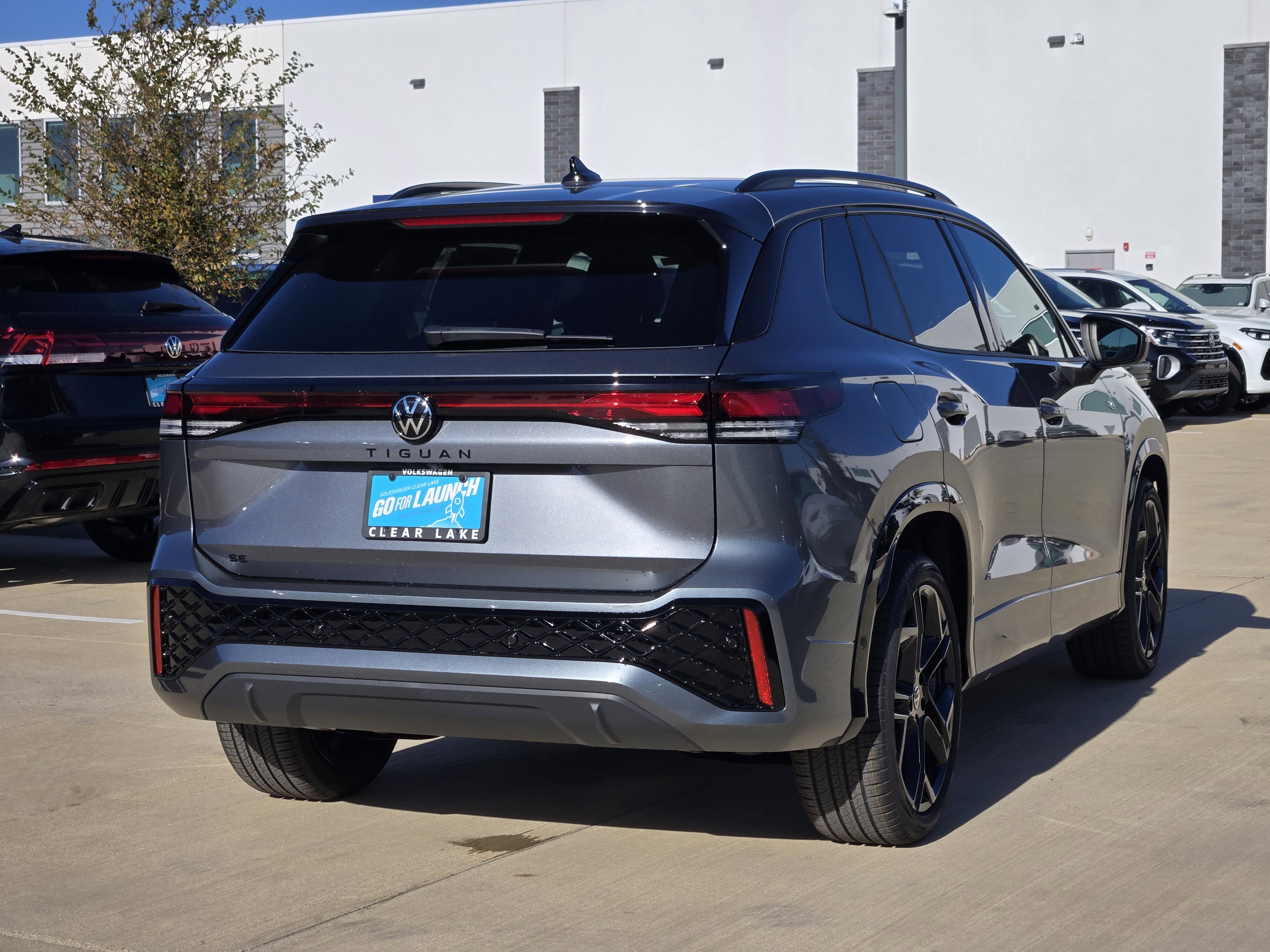 2026 Volkswagen Tiguan SE R-Line Black