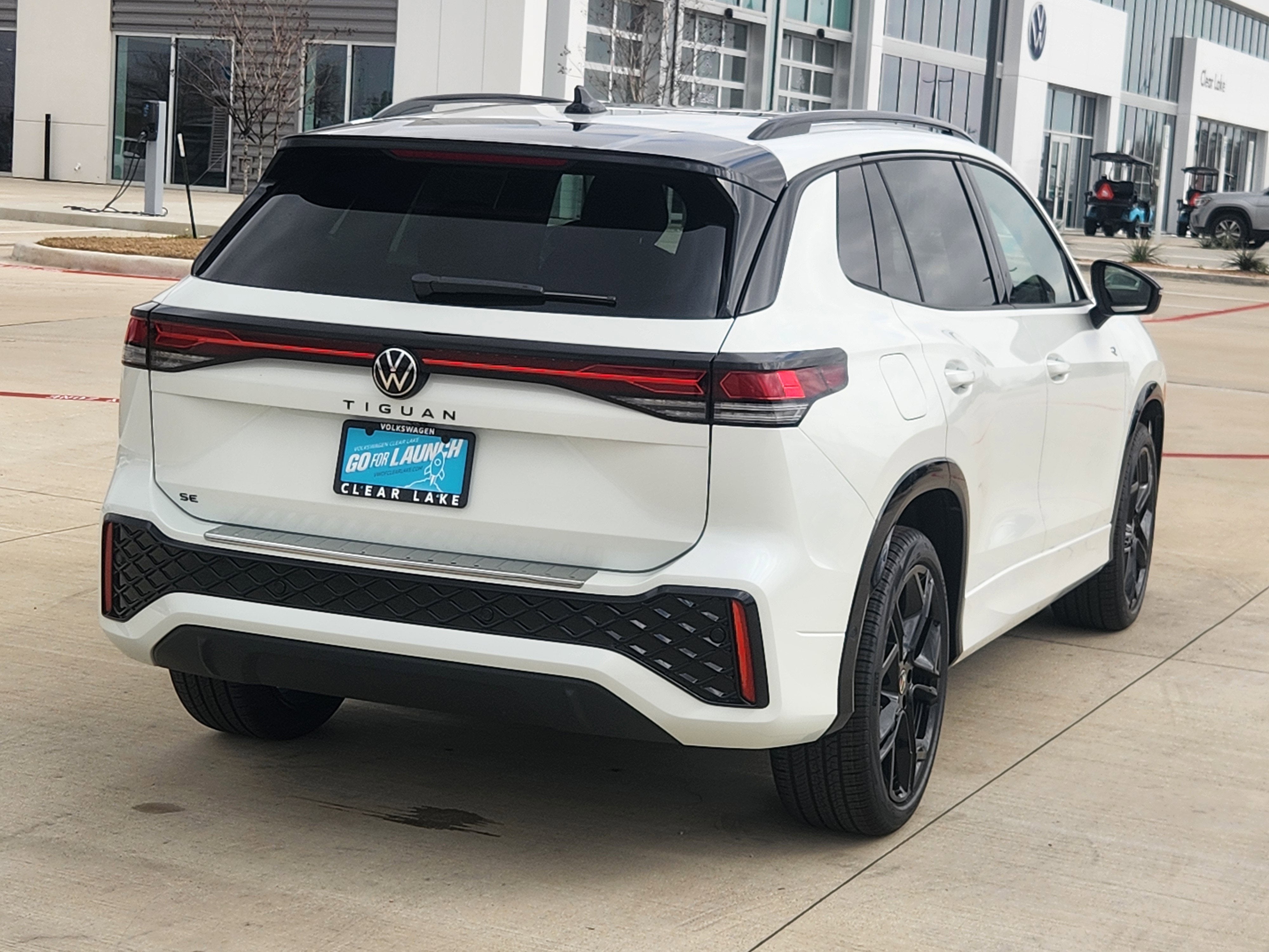 2026 Volkswagen Tiguan SE R-Line Black