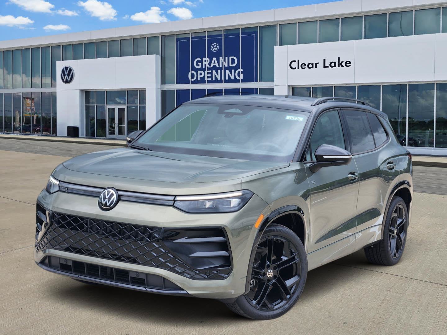 2026 Volkswagen Tiguan SE R-Line Black