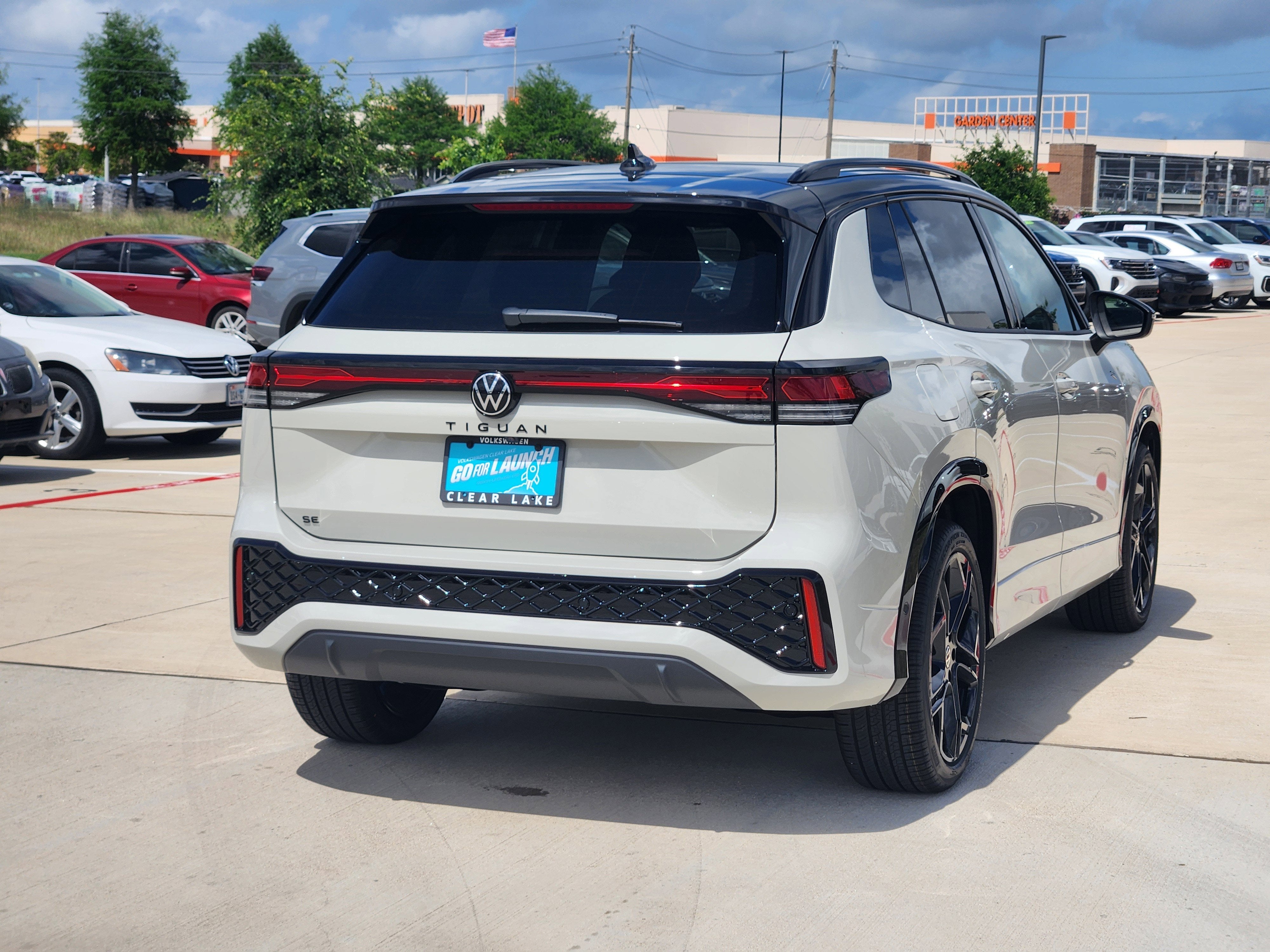 2026 Volkswagen Tiguan SE R-Line Black