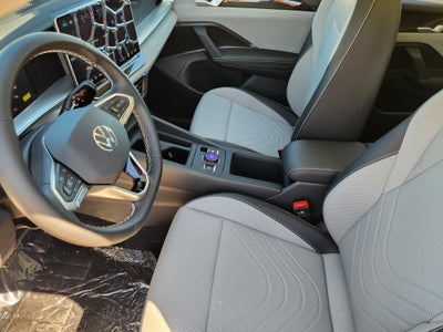 2027 Volkswagen Tiguan SE