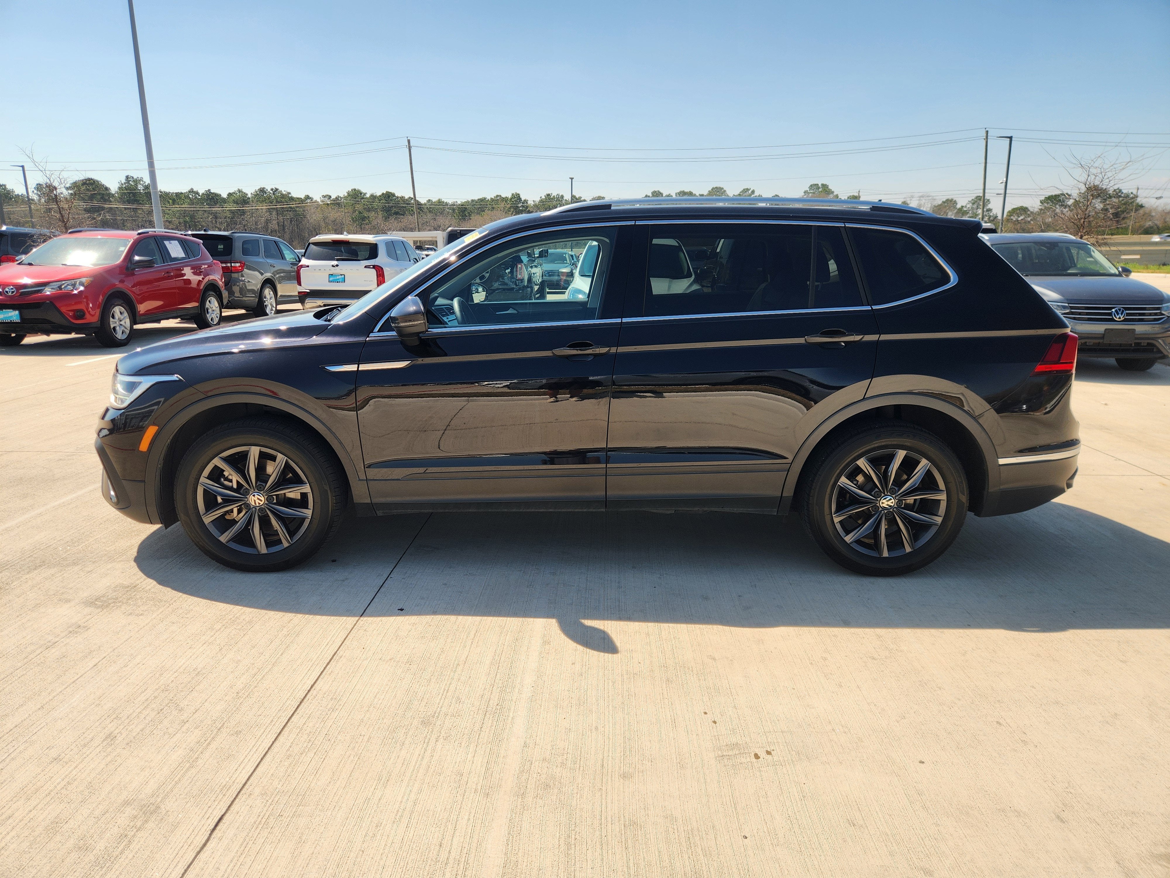 2023 Volkswagen Tiguan SE