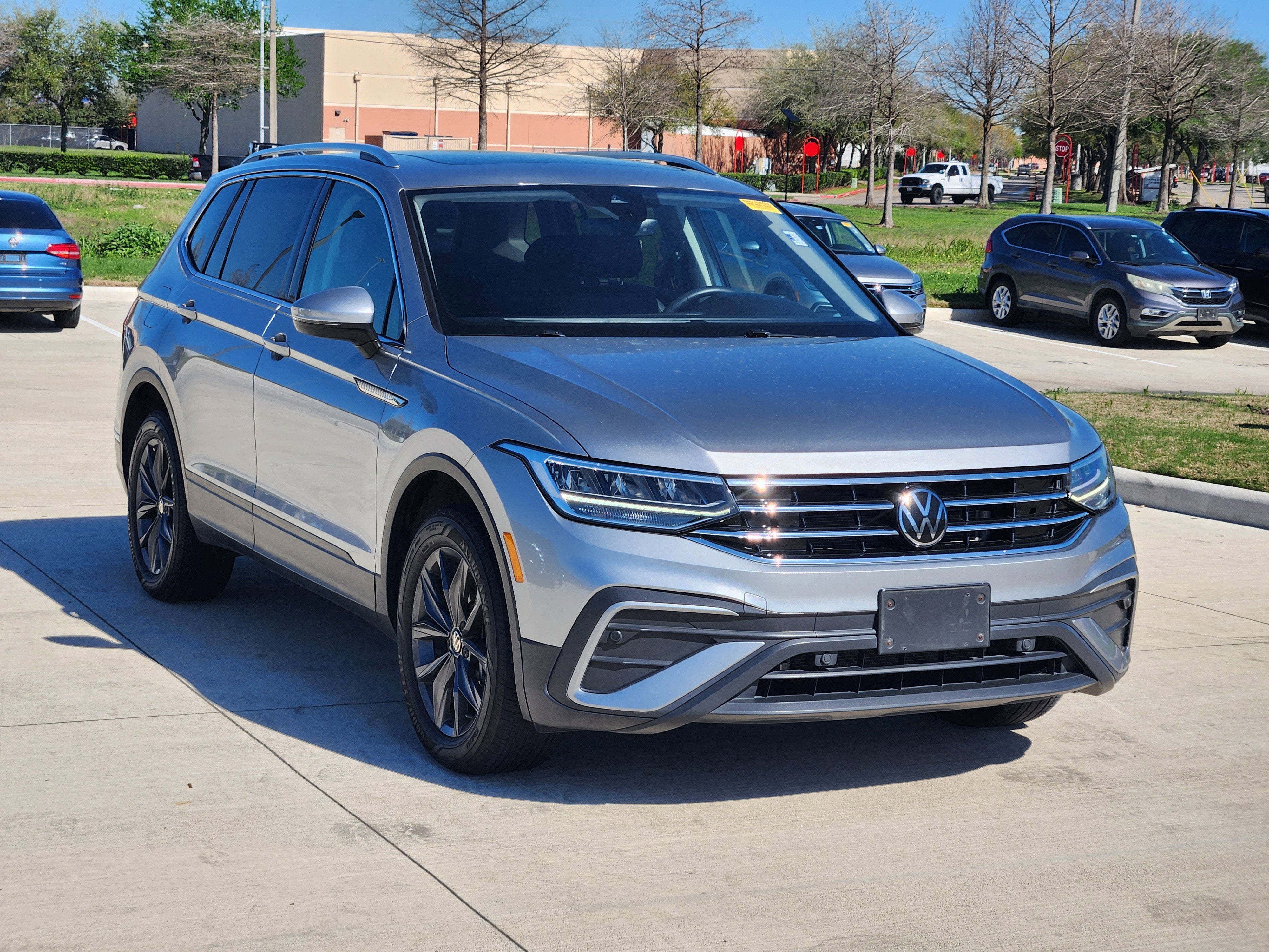 2023 Volkswagen Tiguan SE