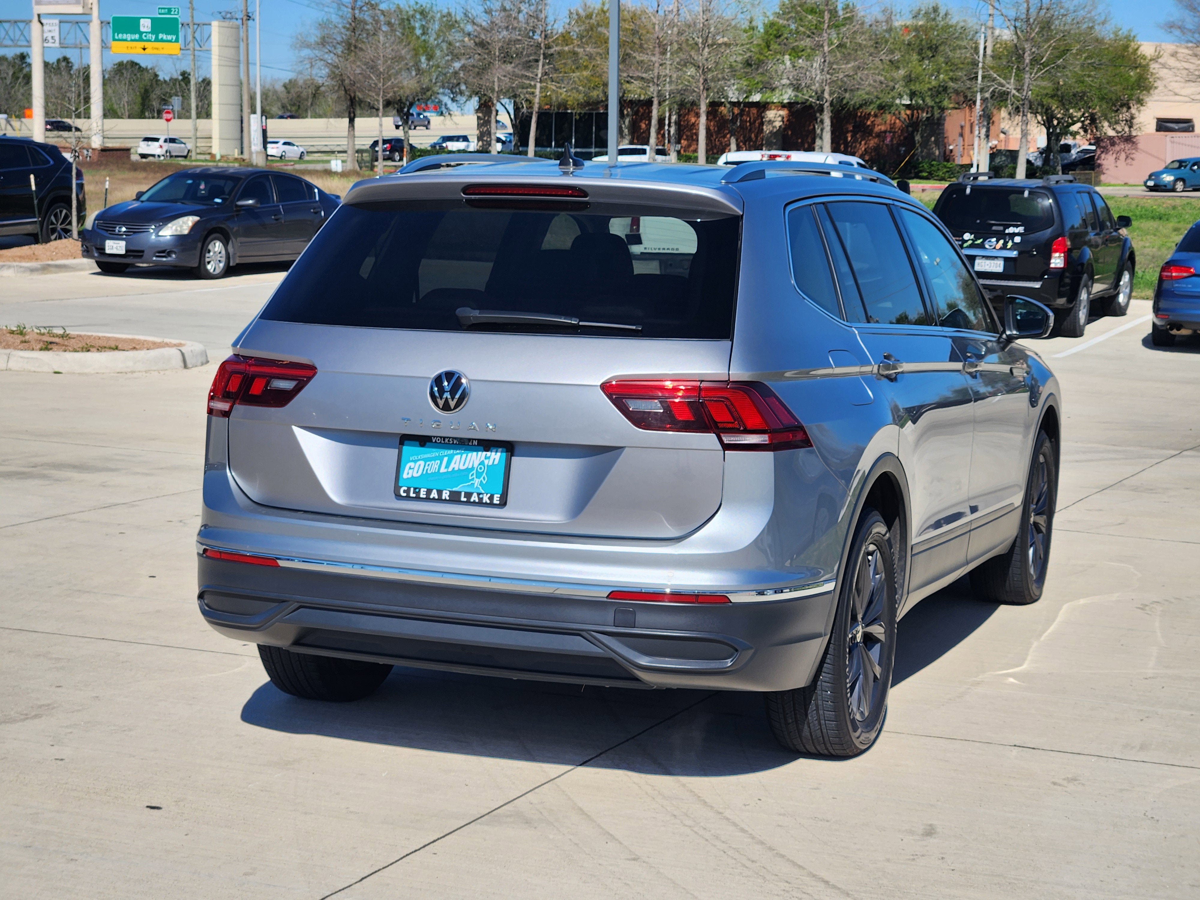 2023 Volkswagen Tiguan SE