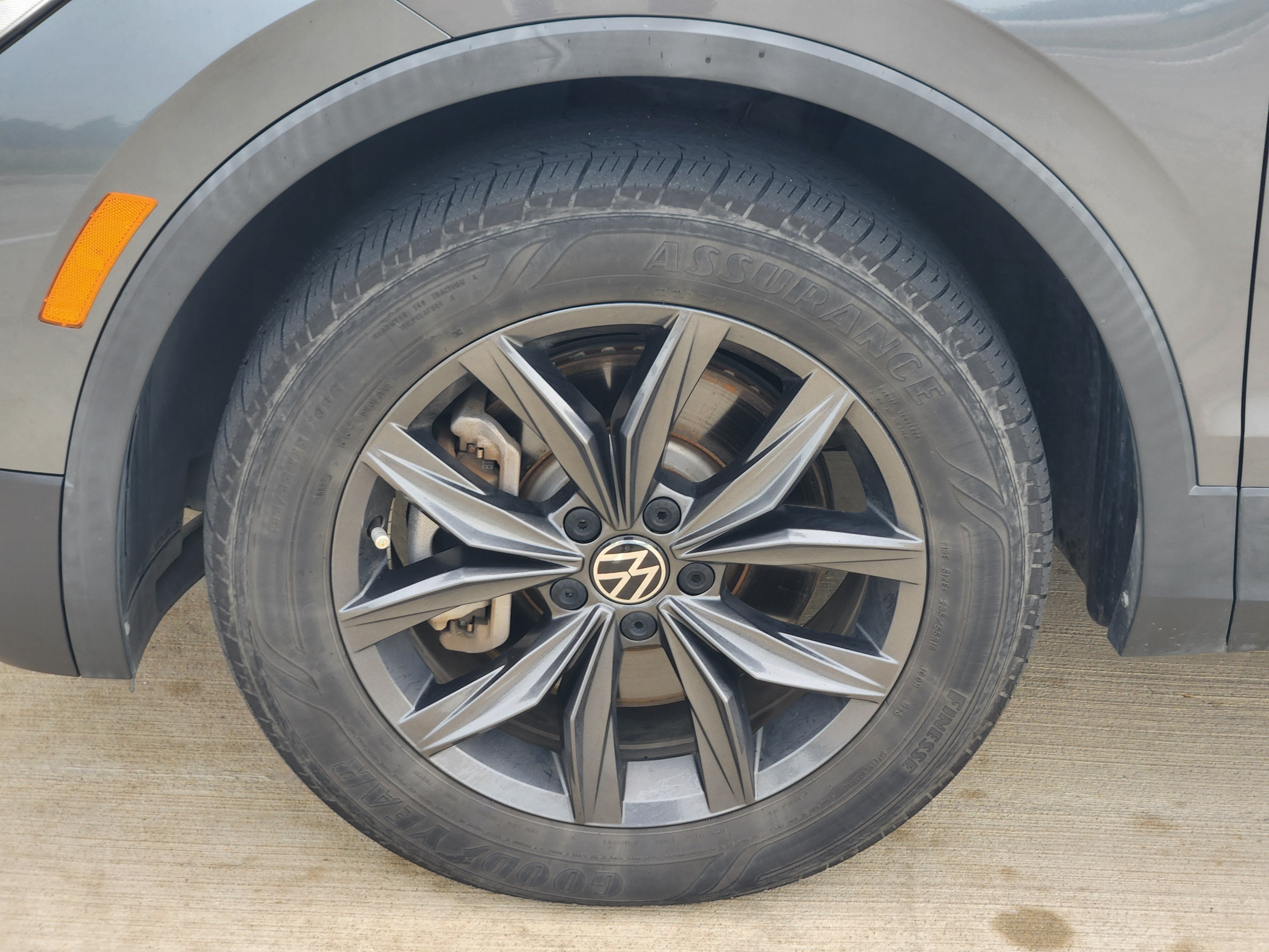 2023 Volkswagen Tiguan SE