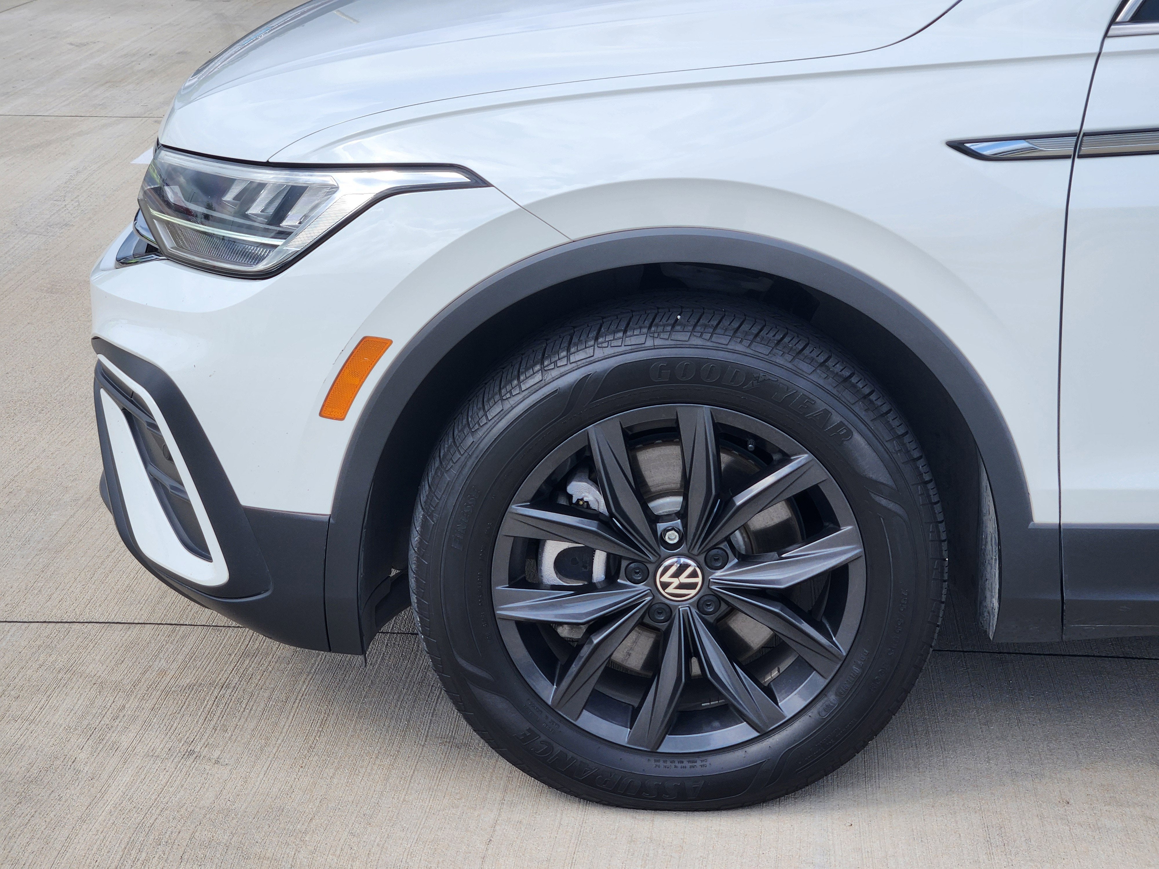 2024 Volkswagen Tiguan SE