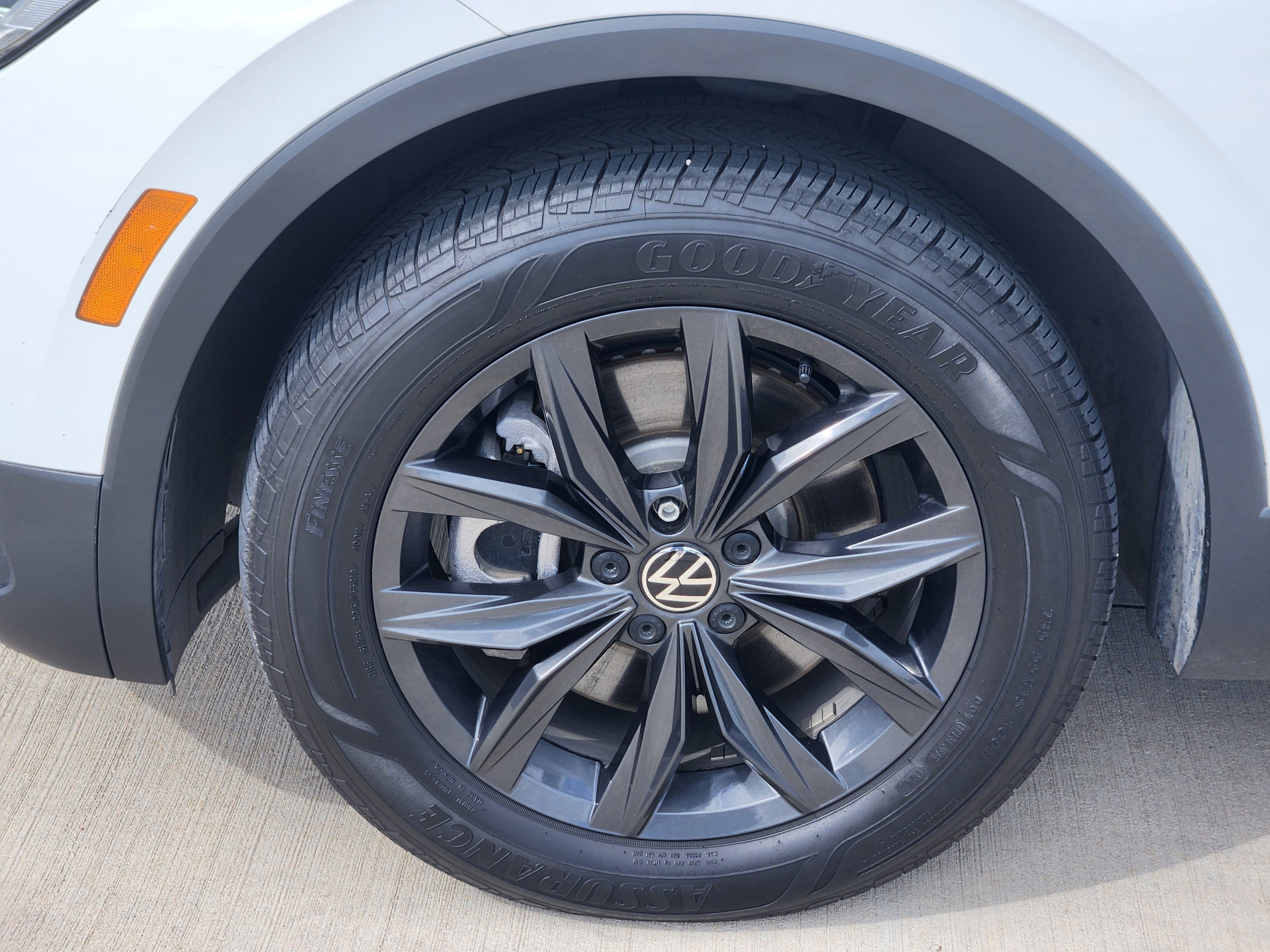 2024 Volkswagen Tiguan SE