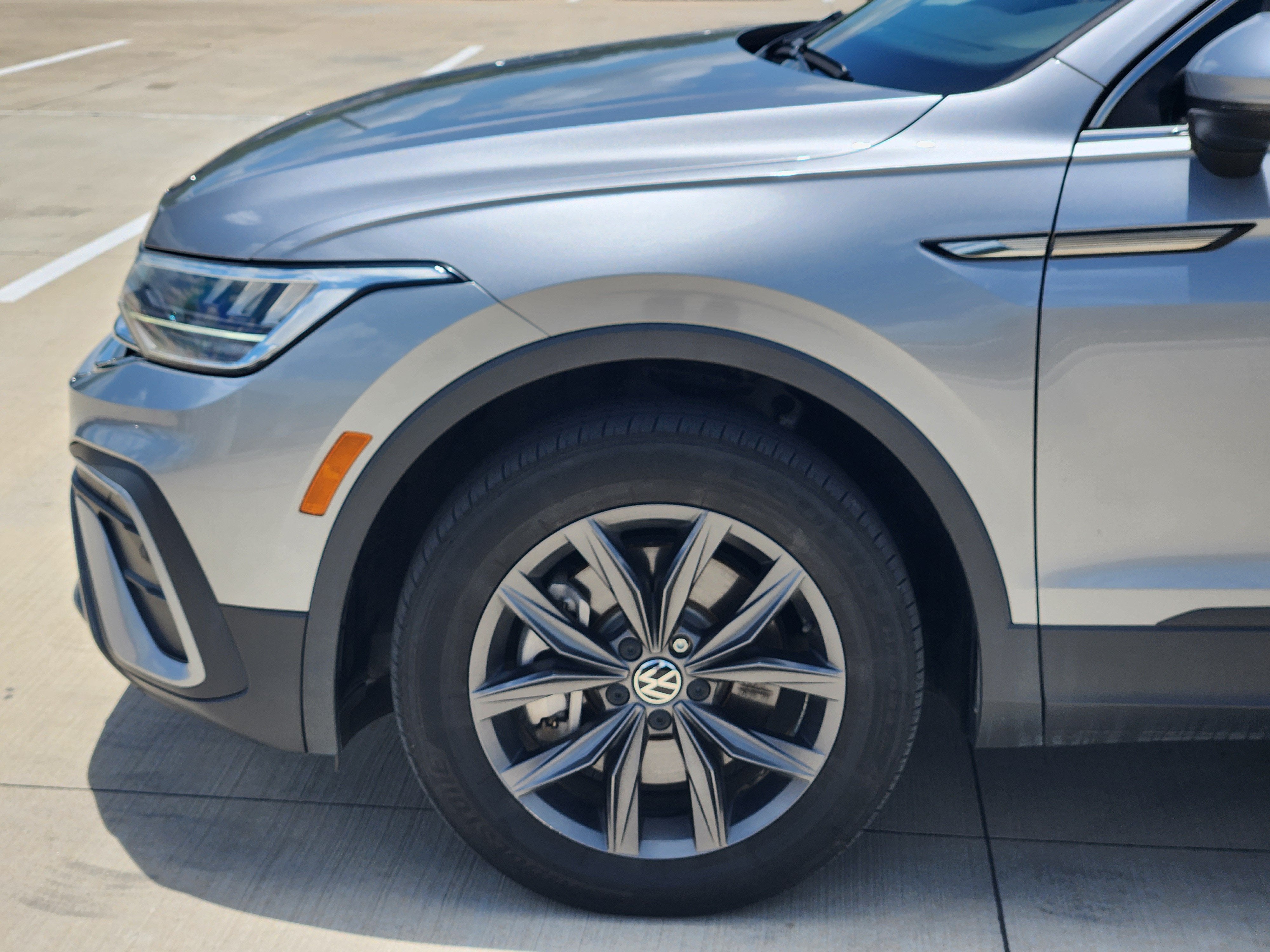 2024 Volkswagen Tiguan SE
