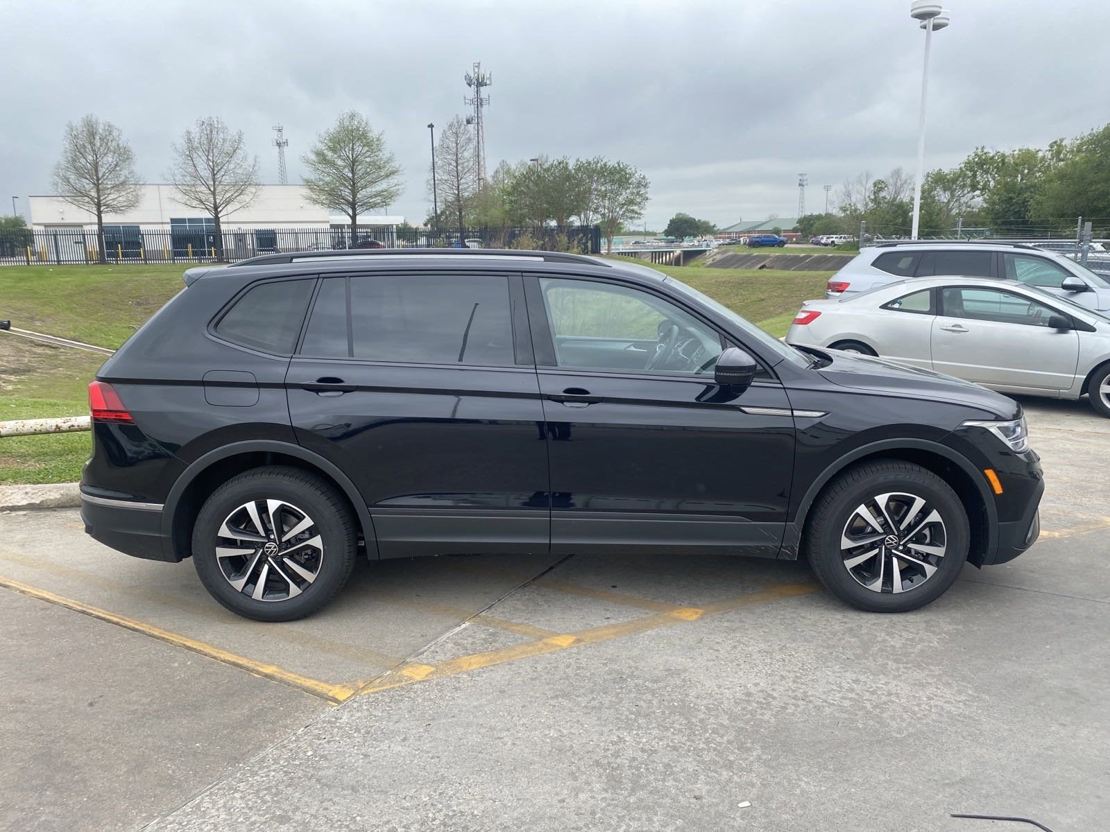 2023 Volkswagen Tiguan S