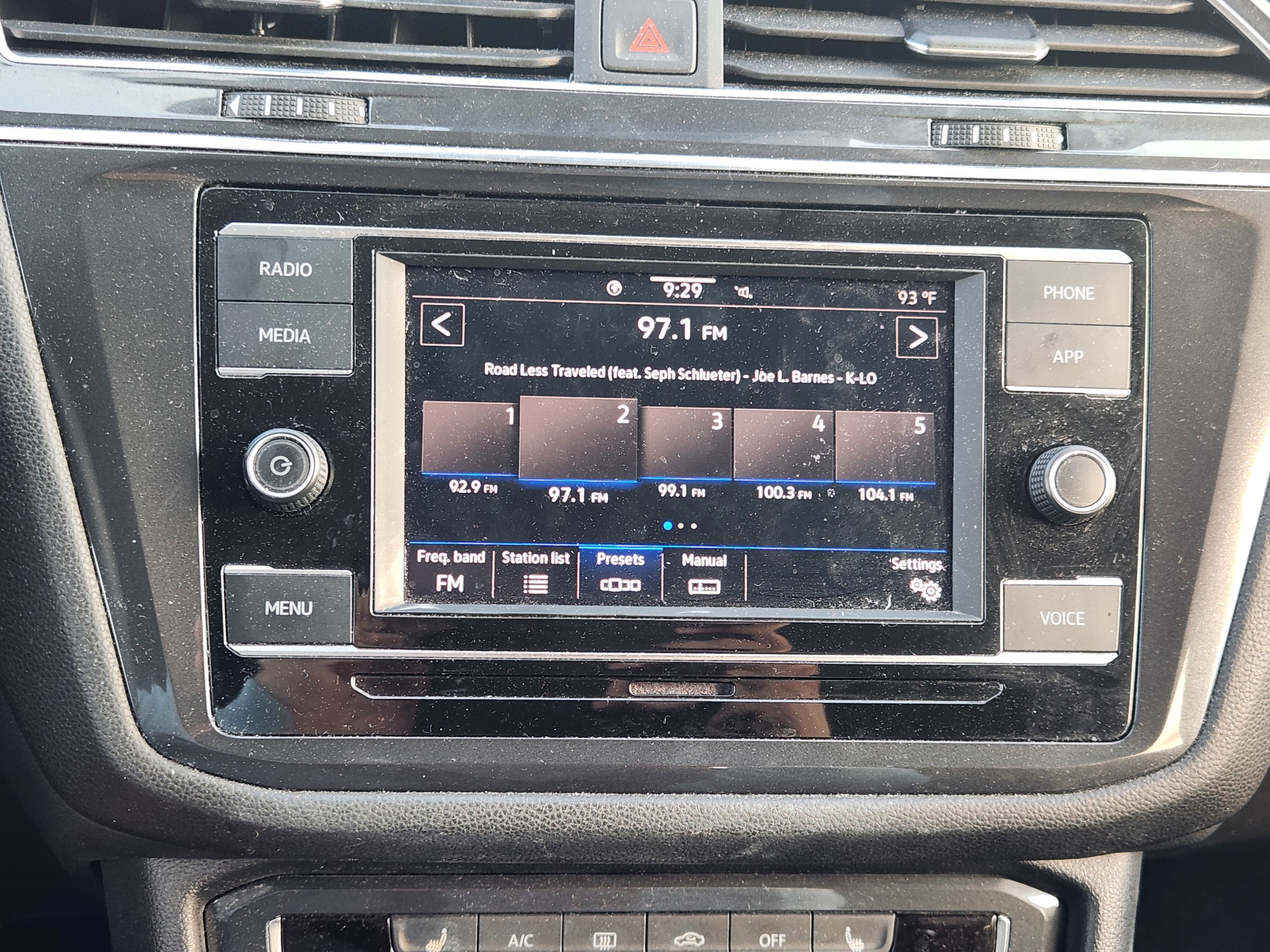 2023 Volkswagen Tiguan S