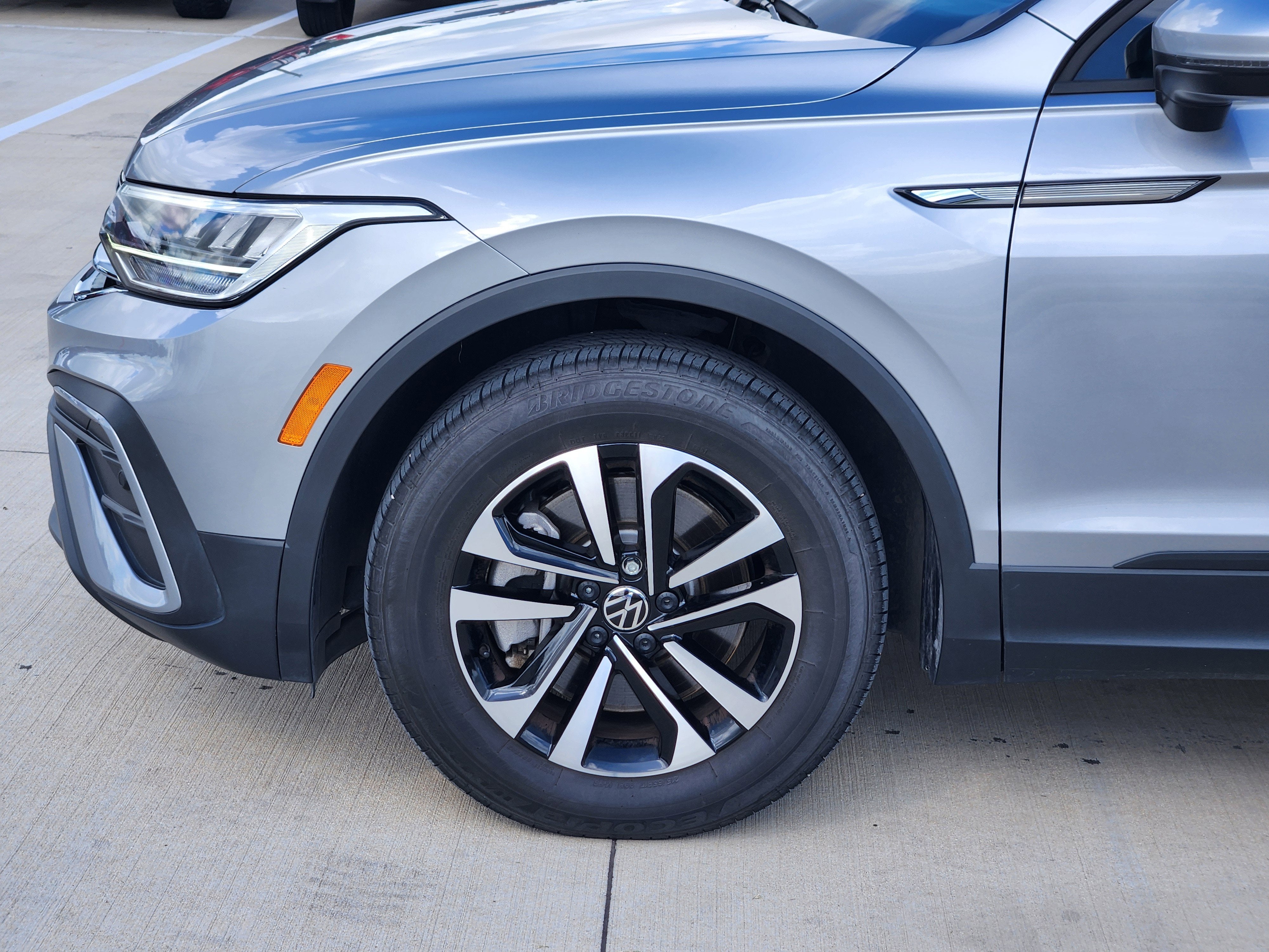 2024 Volkswagen Tiguan S