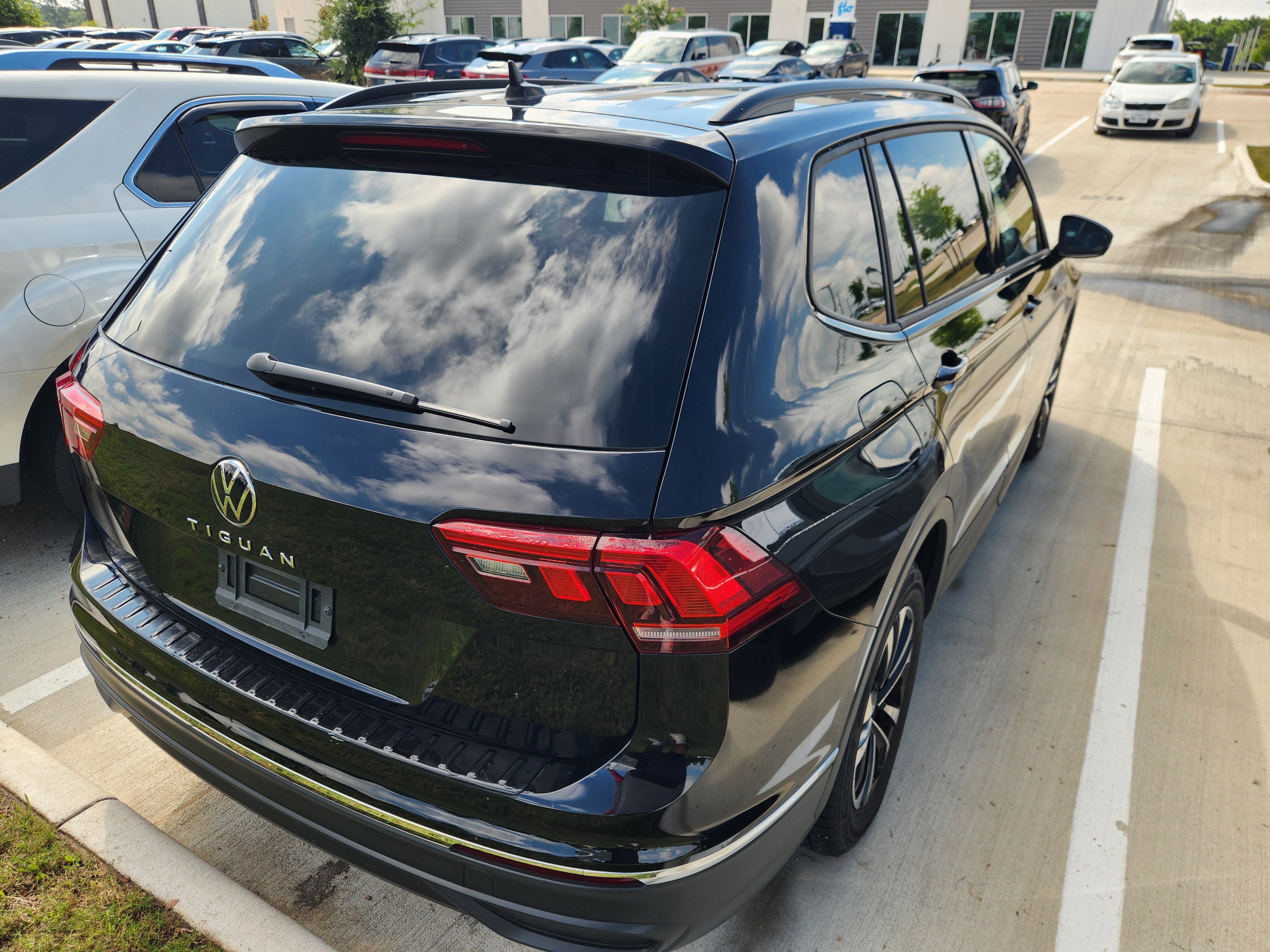 2023 Volkswagen Tiguan S
