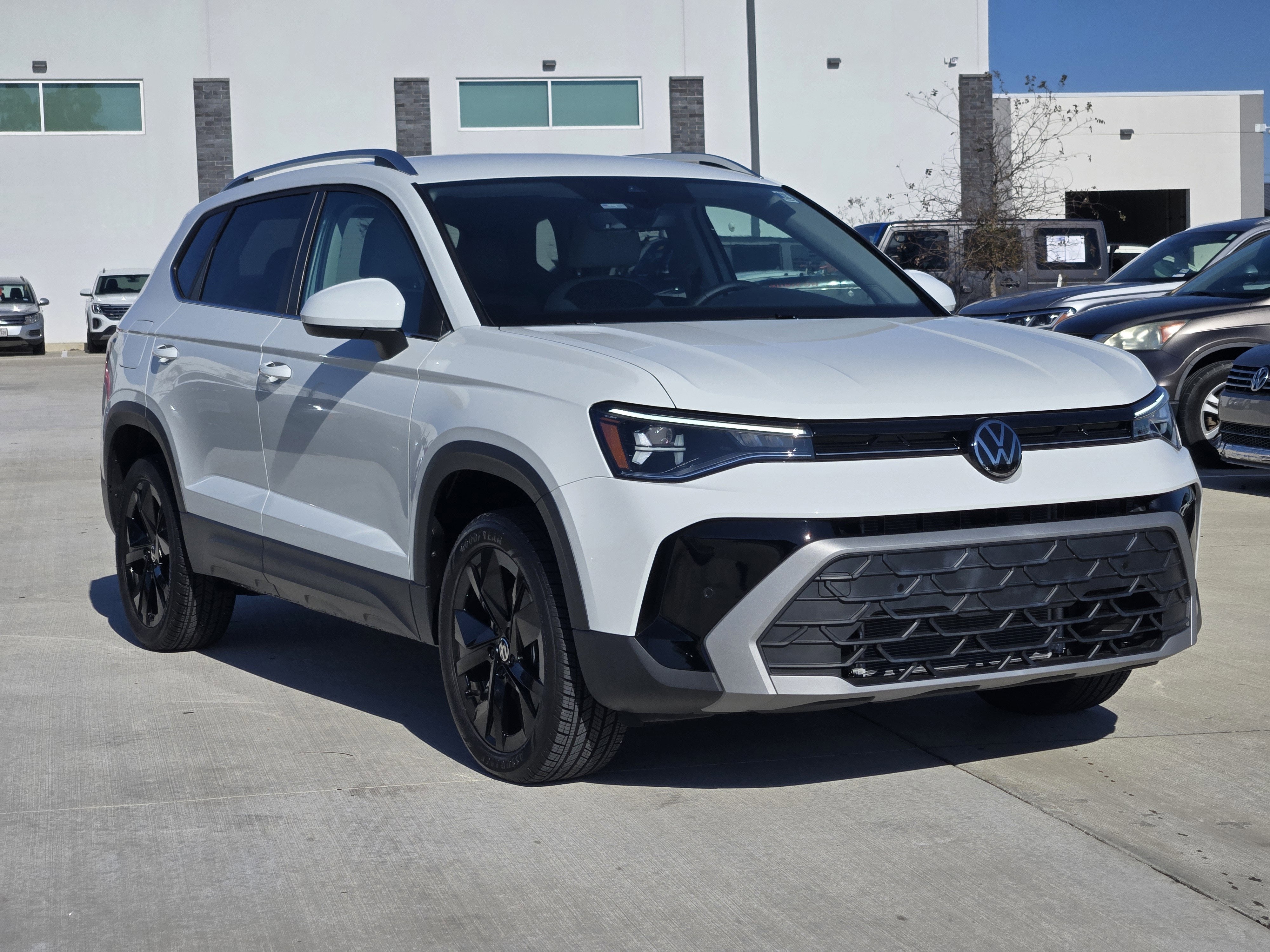 2026 Volkswagen Taos SE