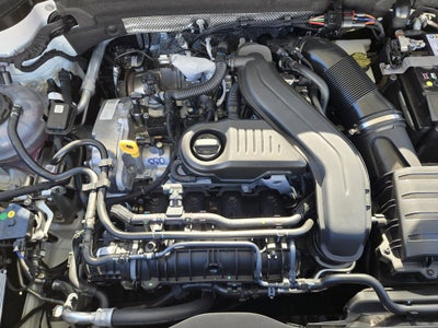 2026 Volkswagen Taos SE