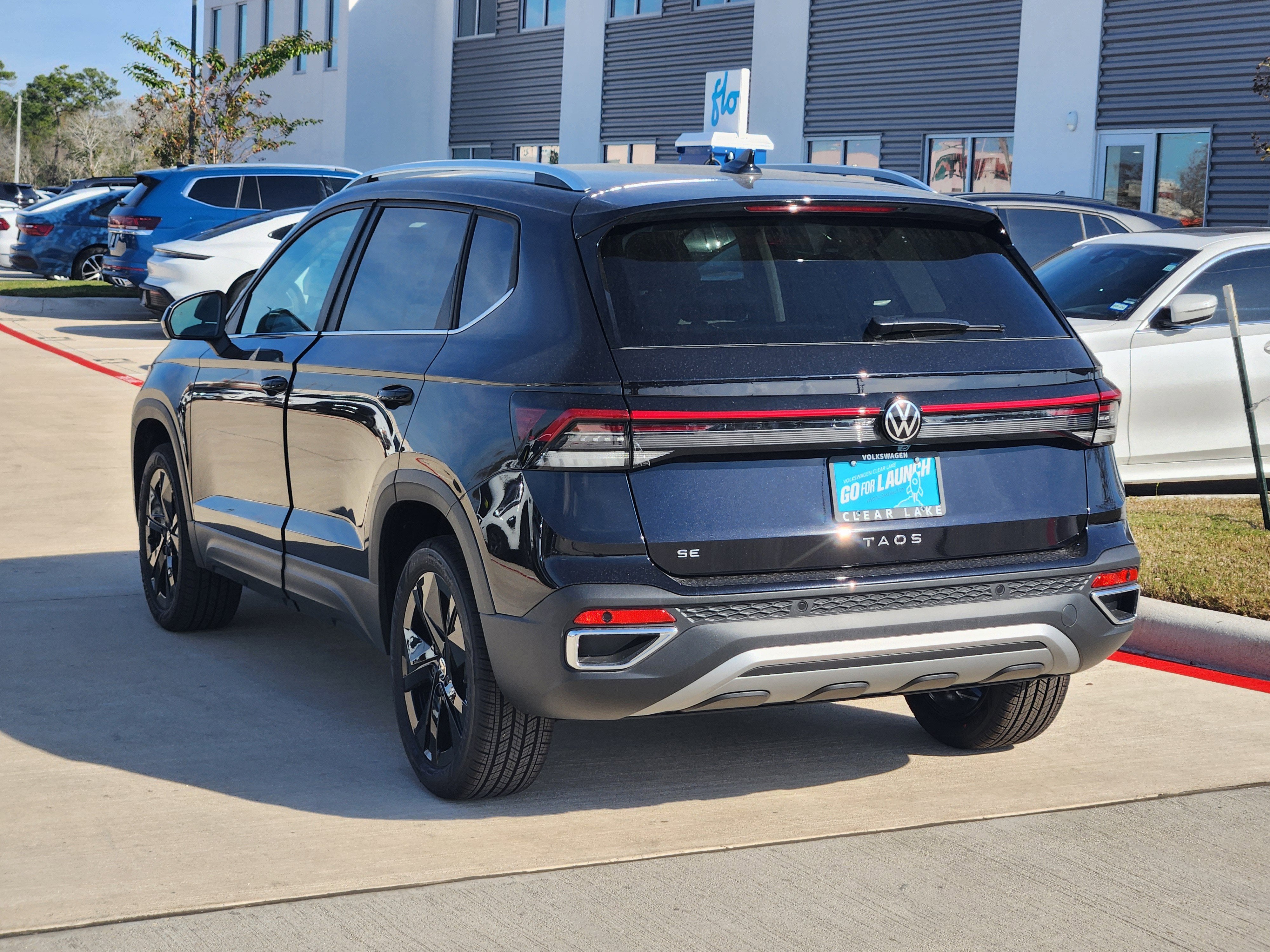 2026 Volkswagen Taos SE