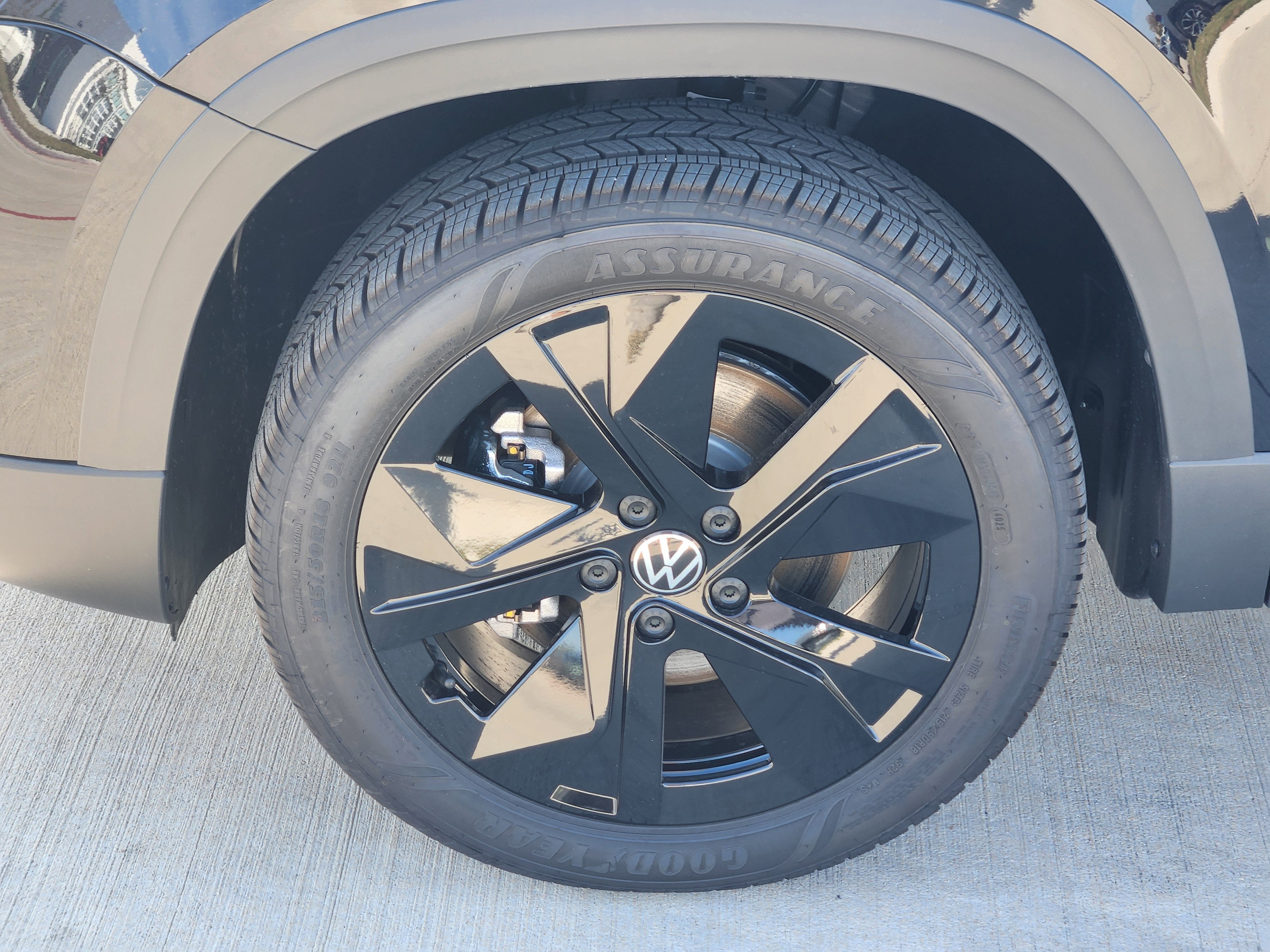 2026 Volkswagen Taos SE