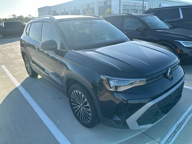 2025 Volkswagen Taos SE