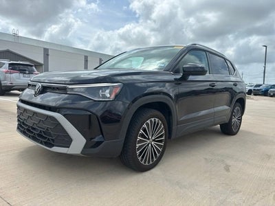 2025 Volkswagen Taos SE