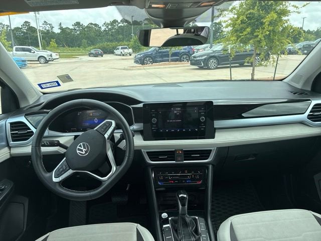 2025 Volkswagen Taos SE