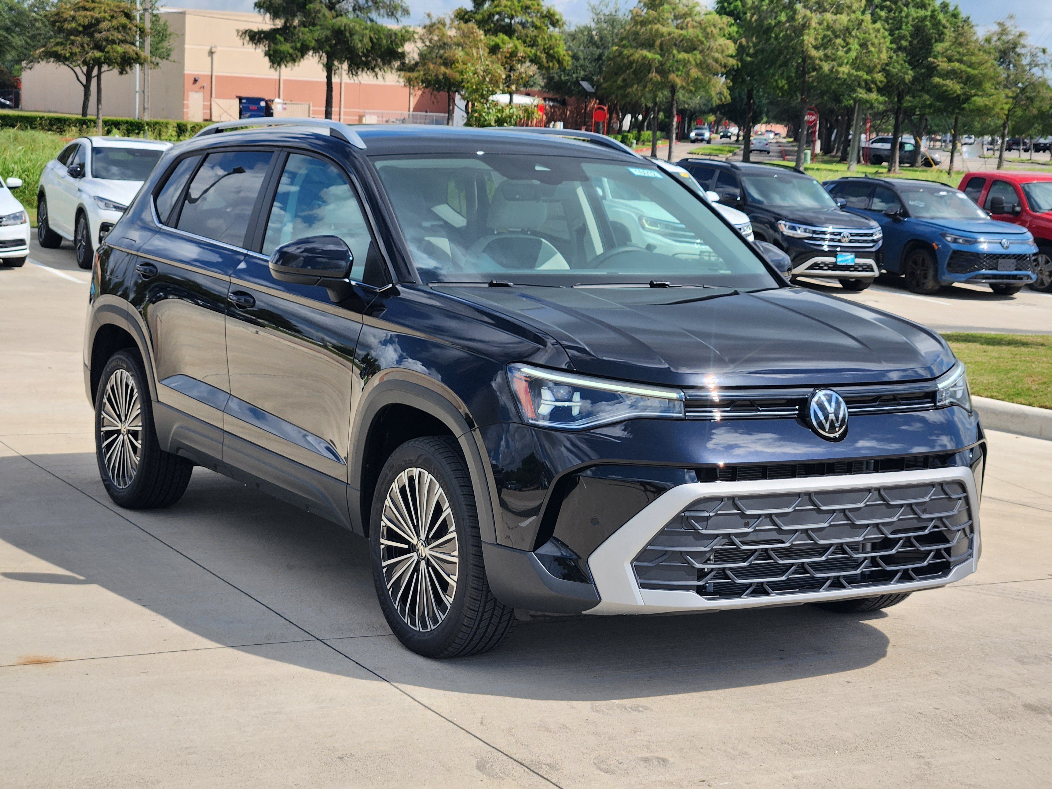 2026 Volkswagen Taos SE