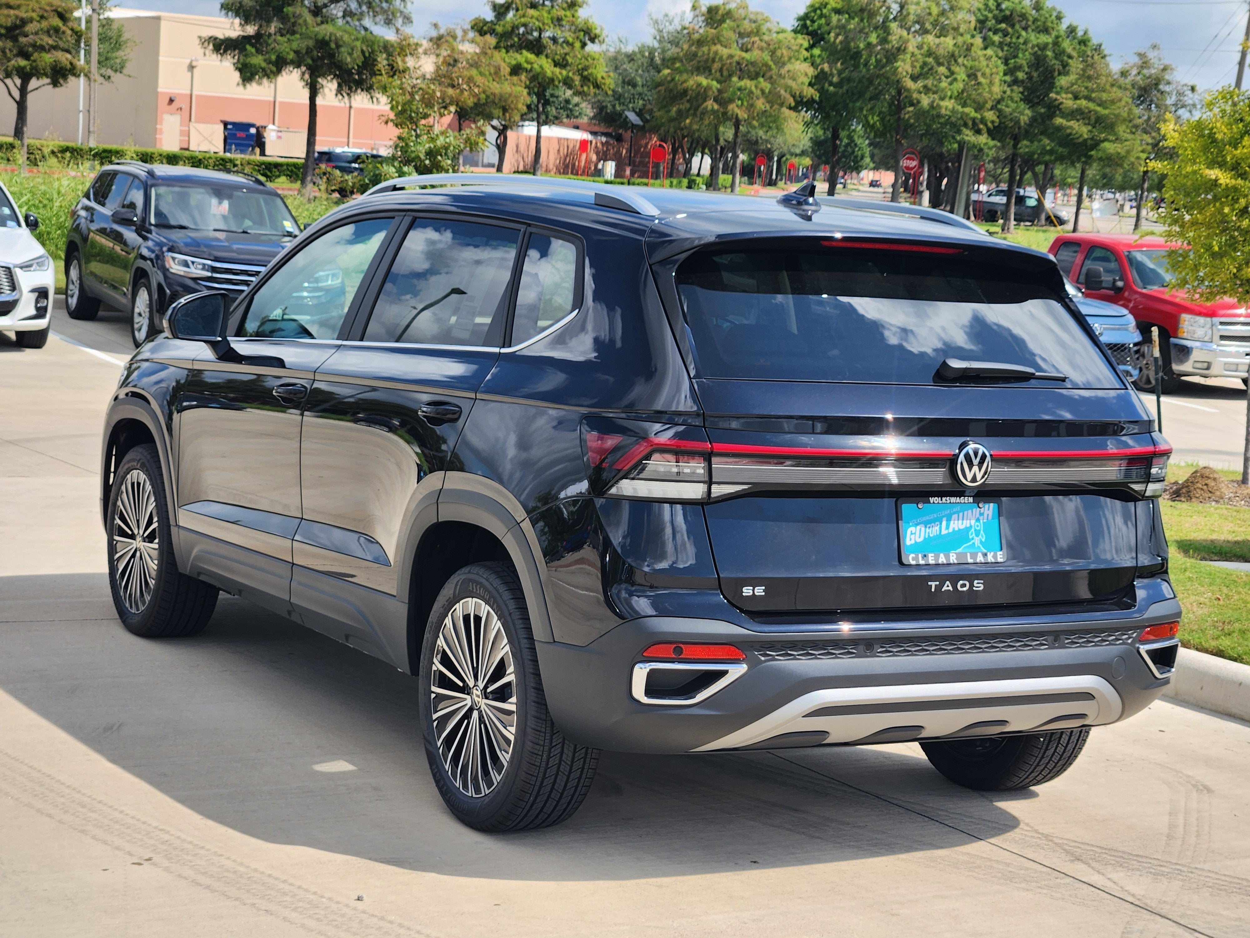 2026 Volkswagen Taos SE