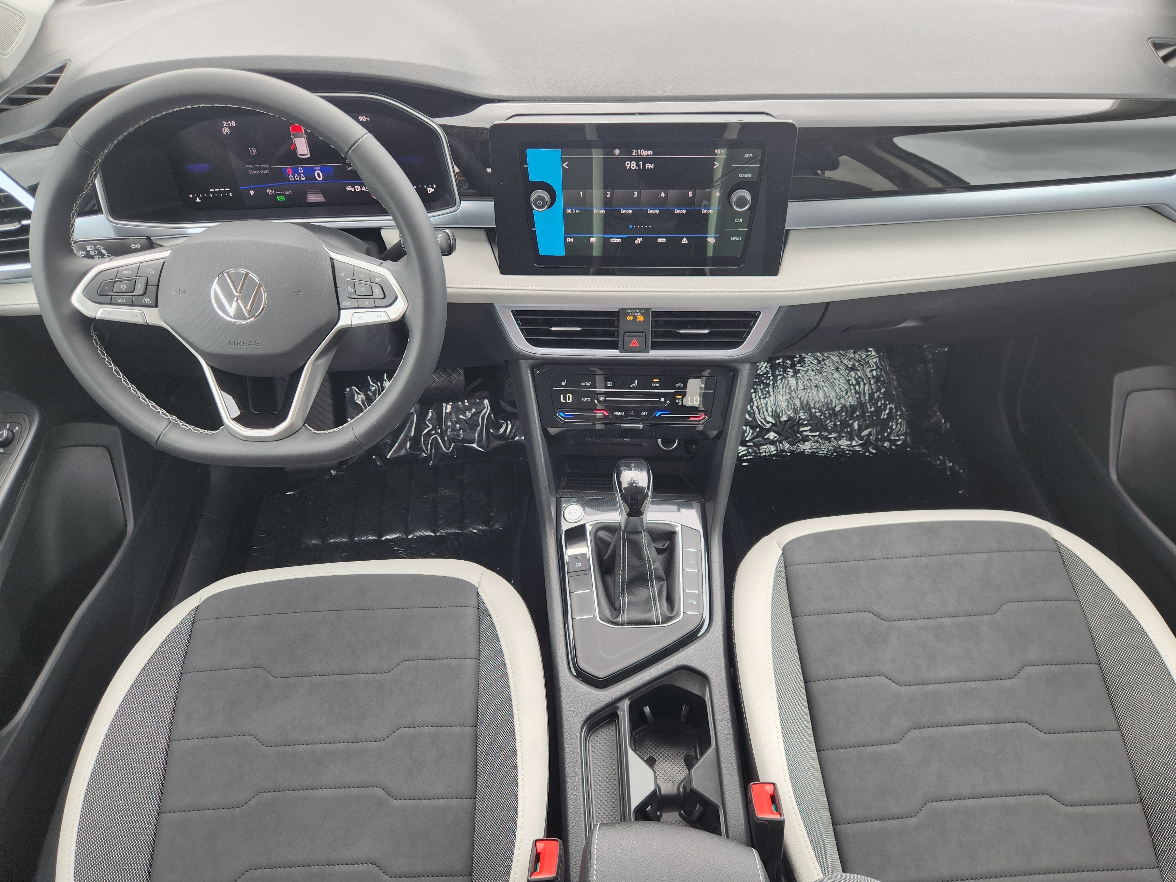2027 Volkswagen Taos SE