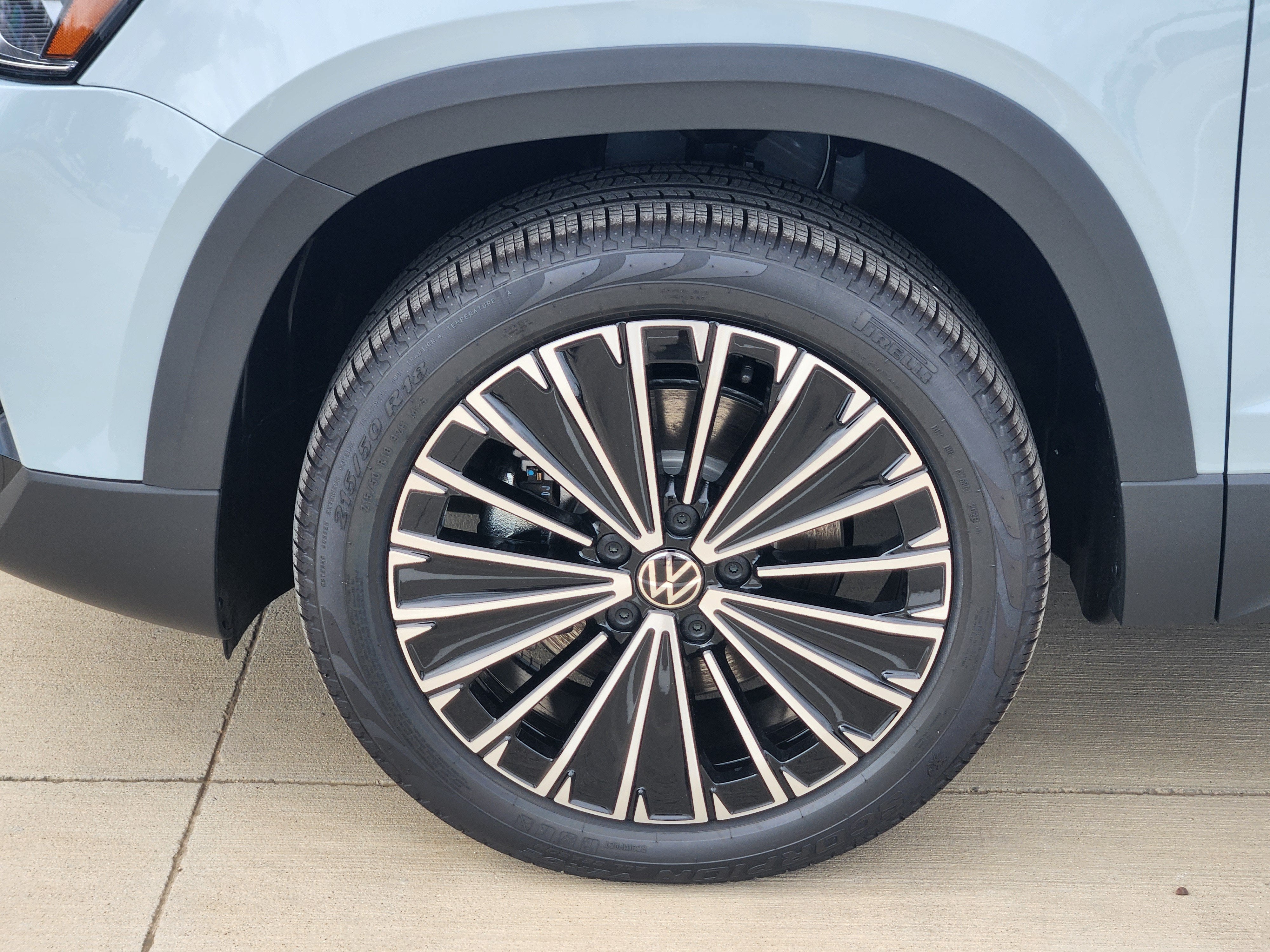 2027 Volkswagen Taos SE