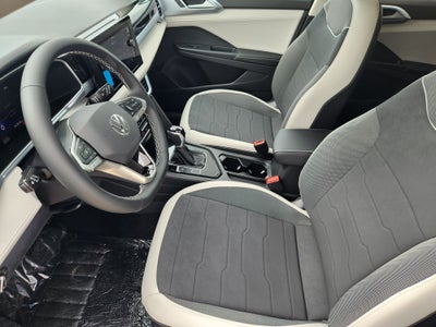 2027 Volkswagen Taos SE
