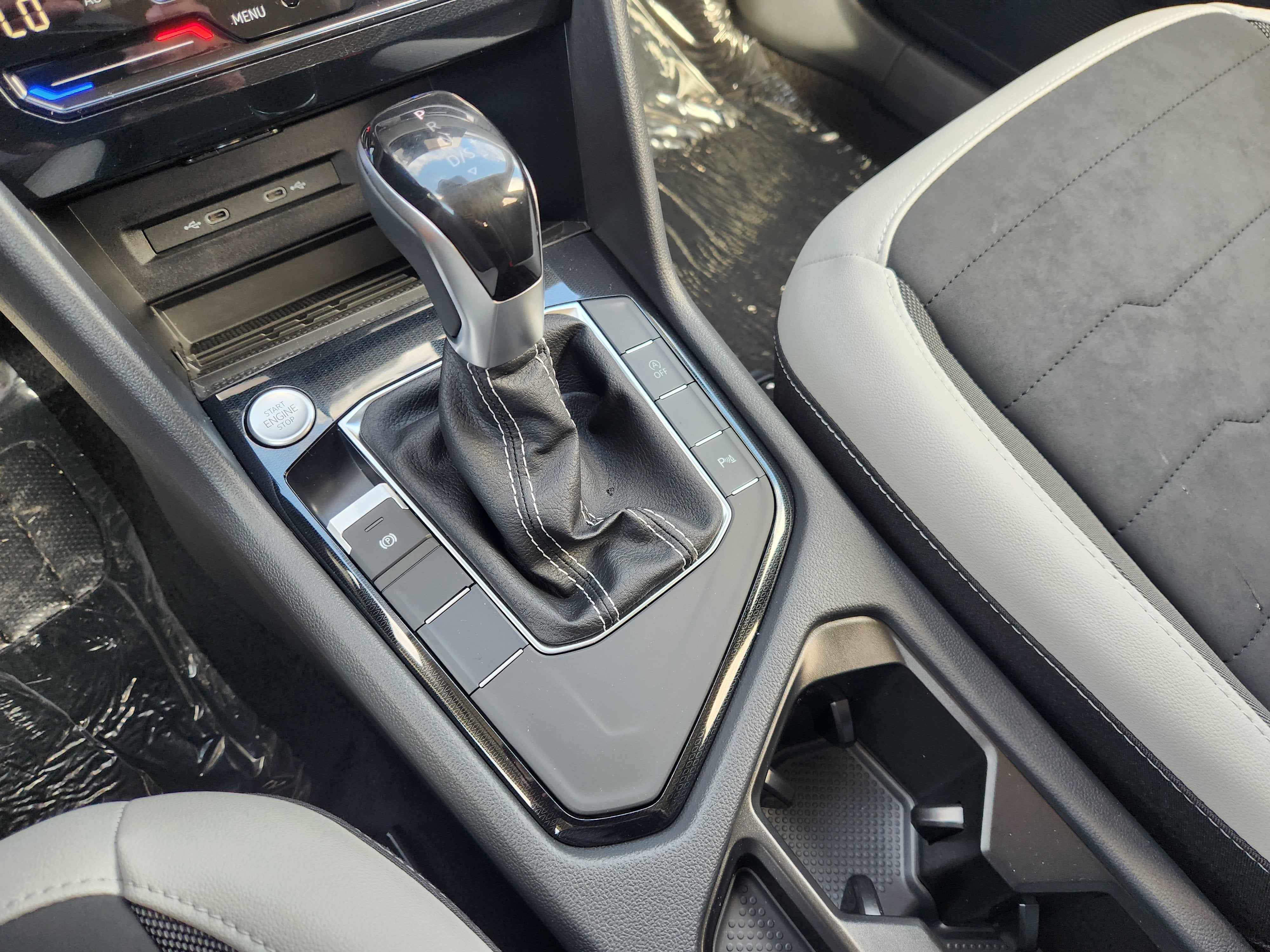 2027 Volkswagen Taos SE